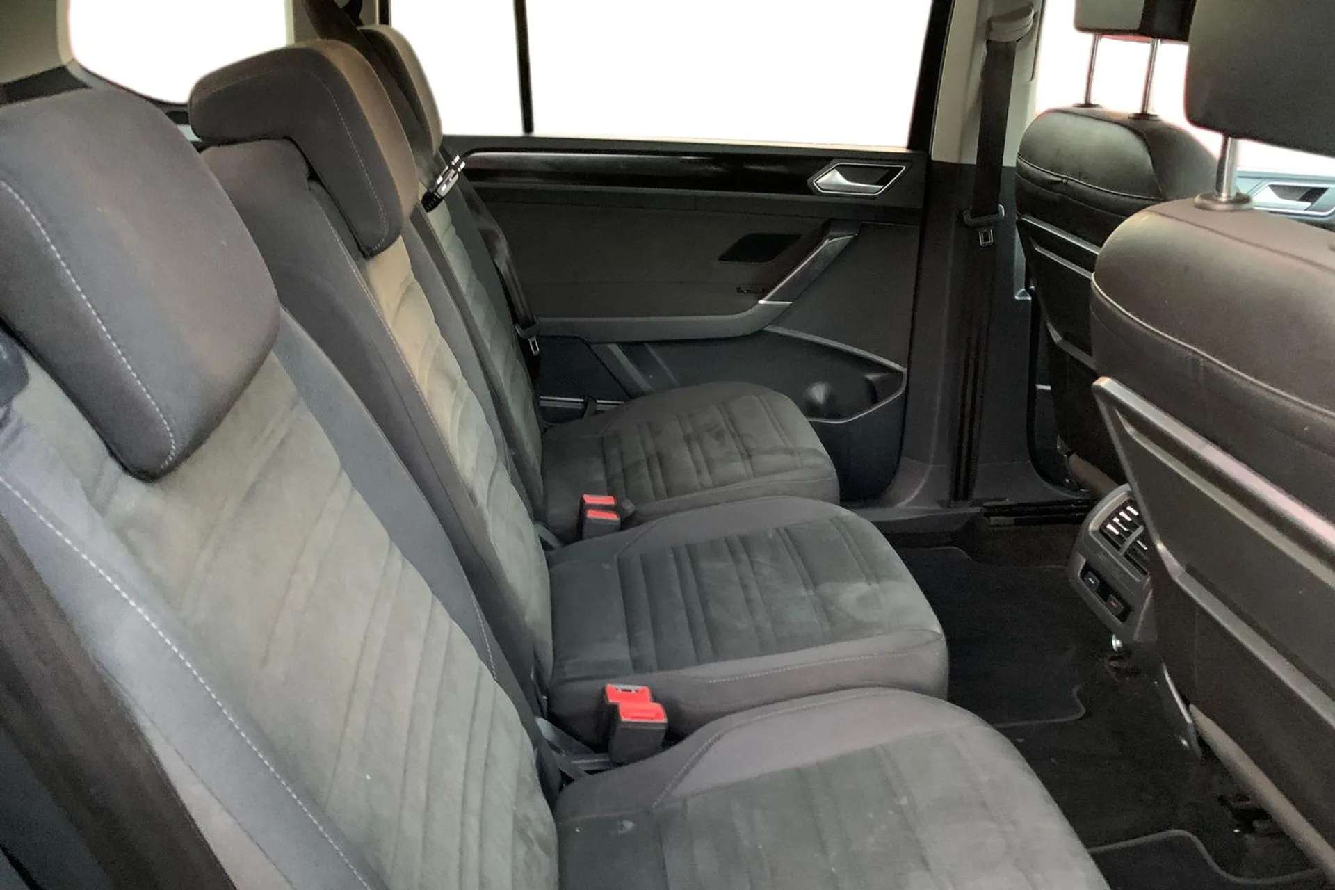 2020 VOLKSWAGEN TOURAN 2020 VOLKSWAGEN TOURAN