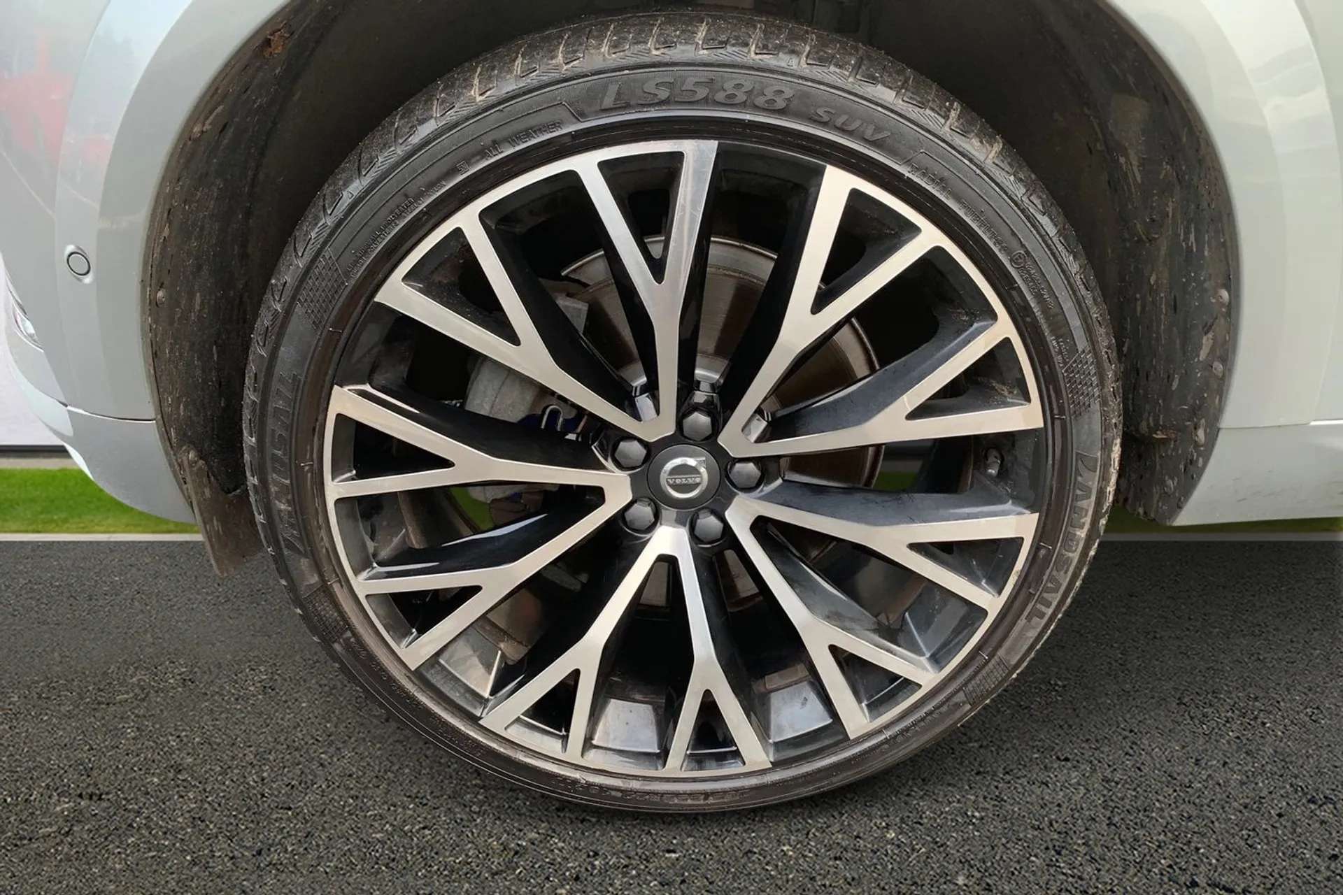 2019 VOLVO XC60 2019 VOLVO XC60