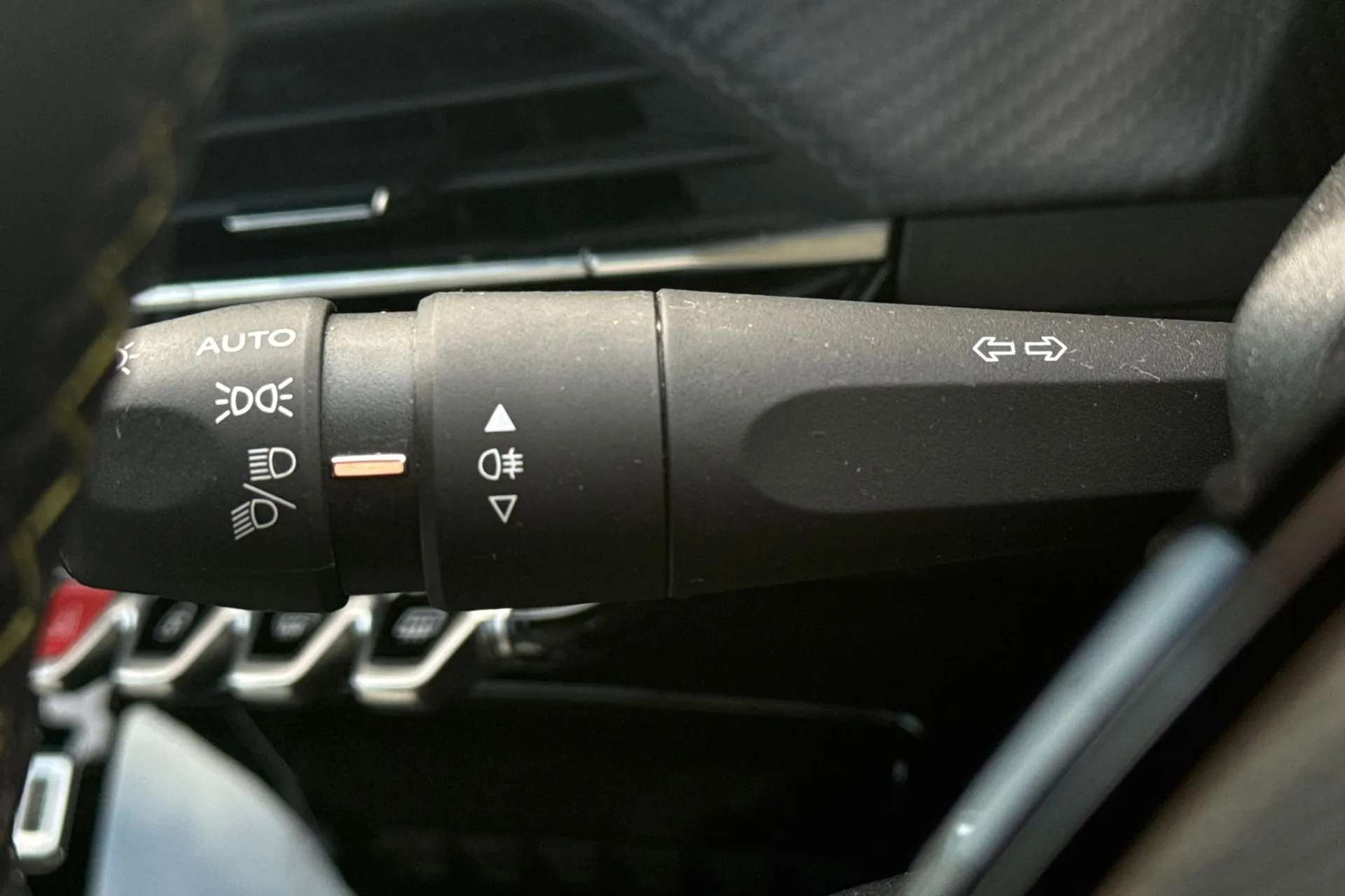 2021 PEUGEOT 208 2021 PEUGEOT 208