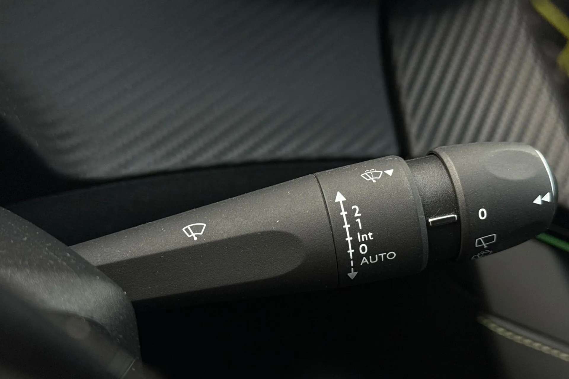 2021 PEUGEOT 208 2021 PEUGEOT 208