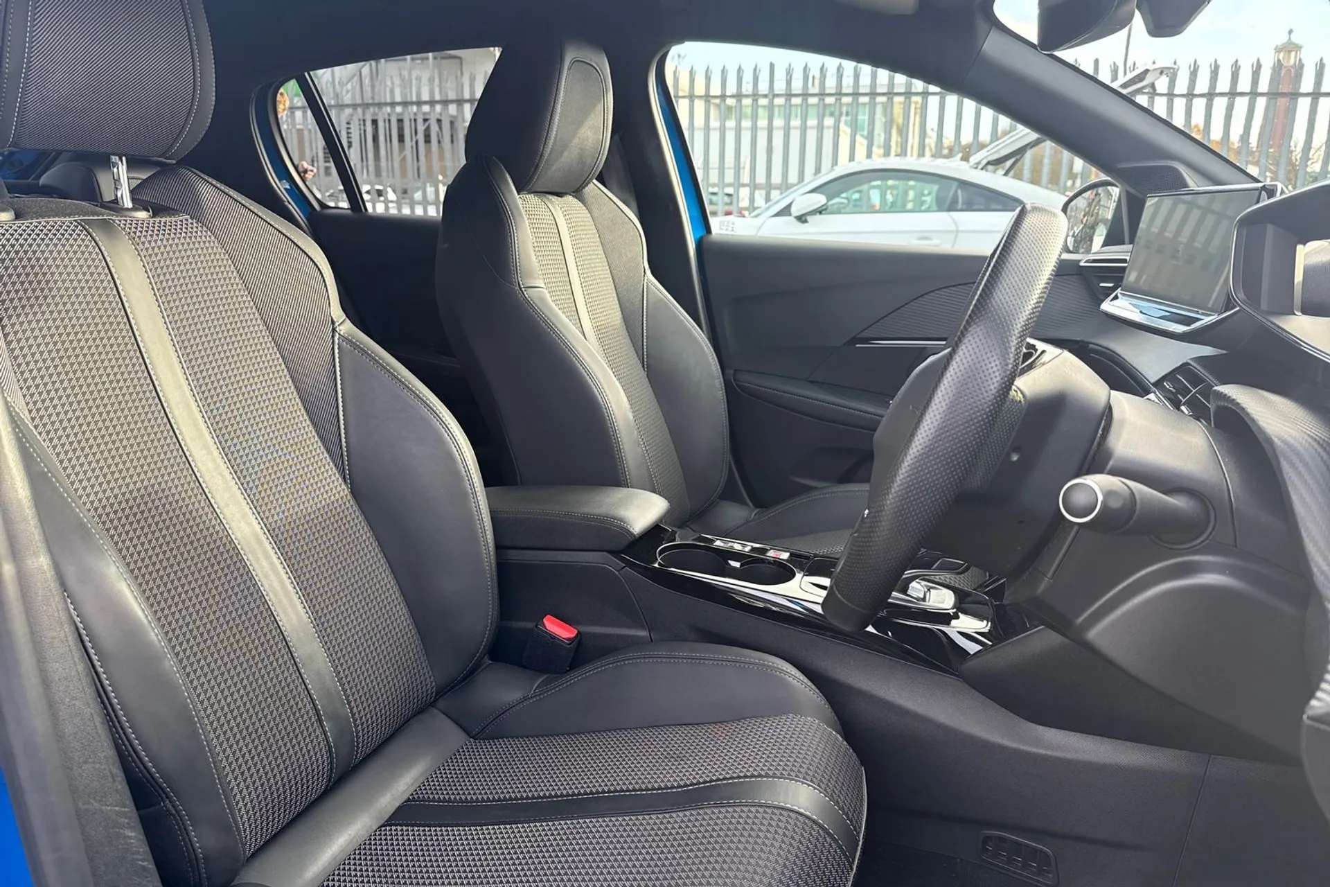 2021 PEUGEOT 208 2021 PEUGEOT 208