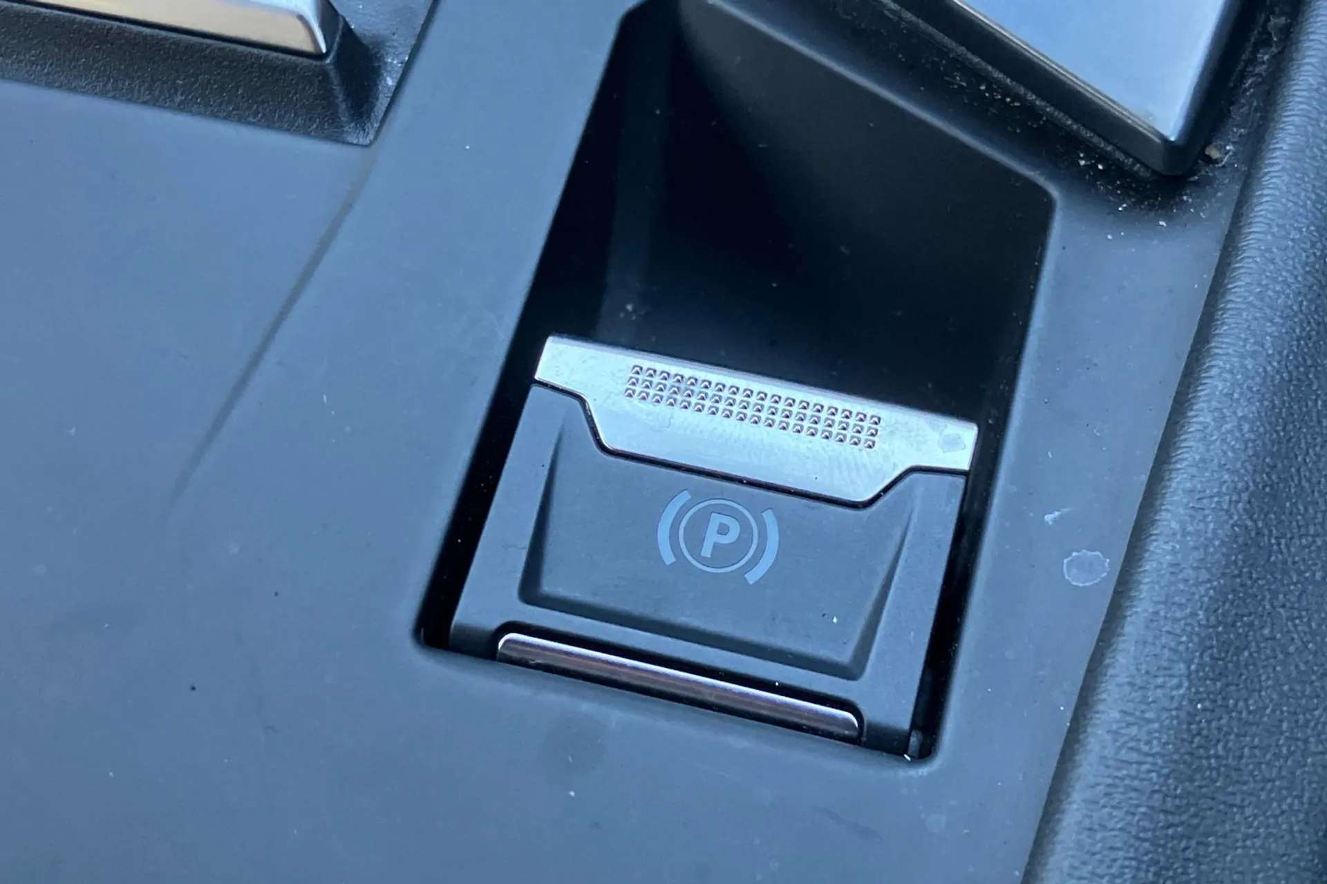 2024 PEUGEOT 408 2024 PEUGEOT 408