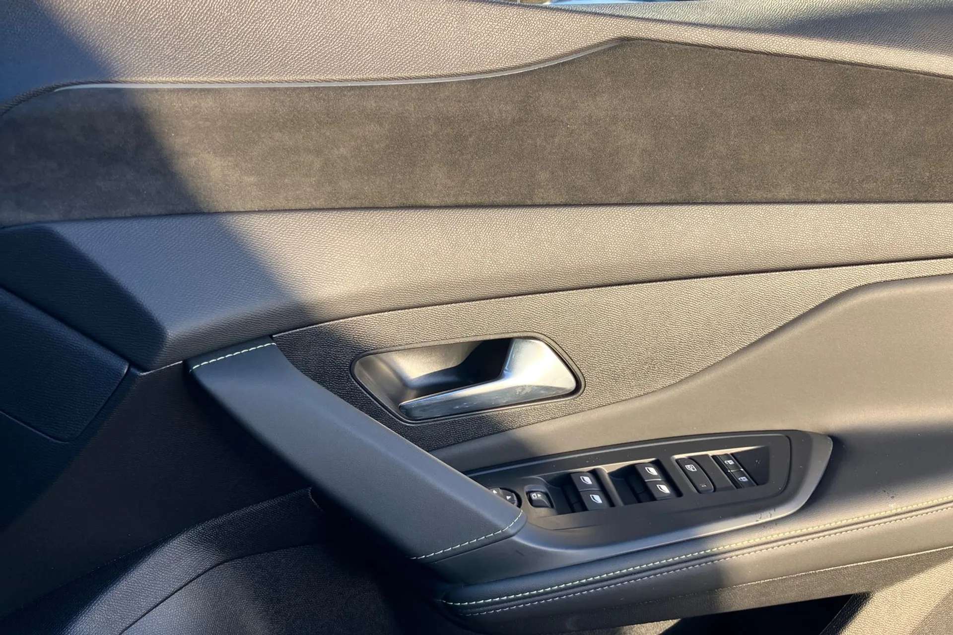 2024 PEUGEOT 408 2024 PEUGEOT 408