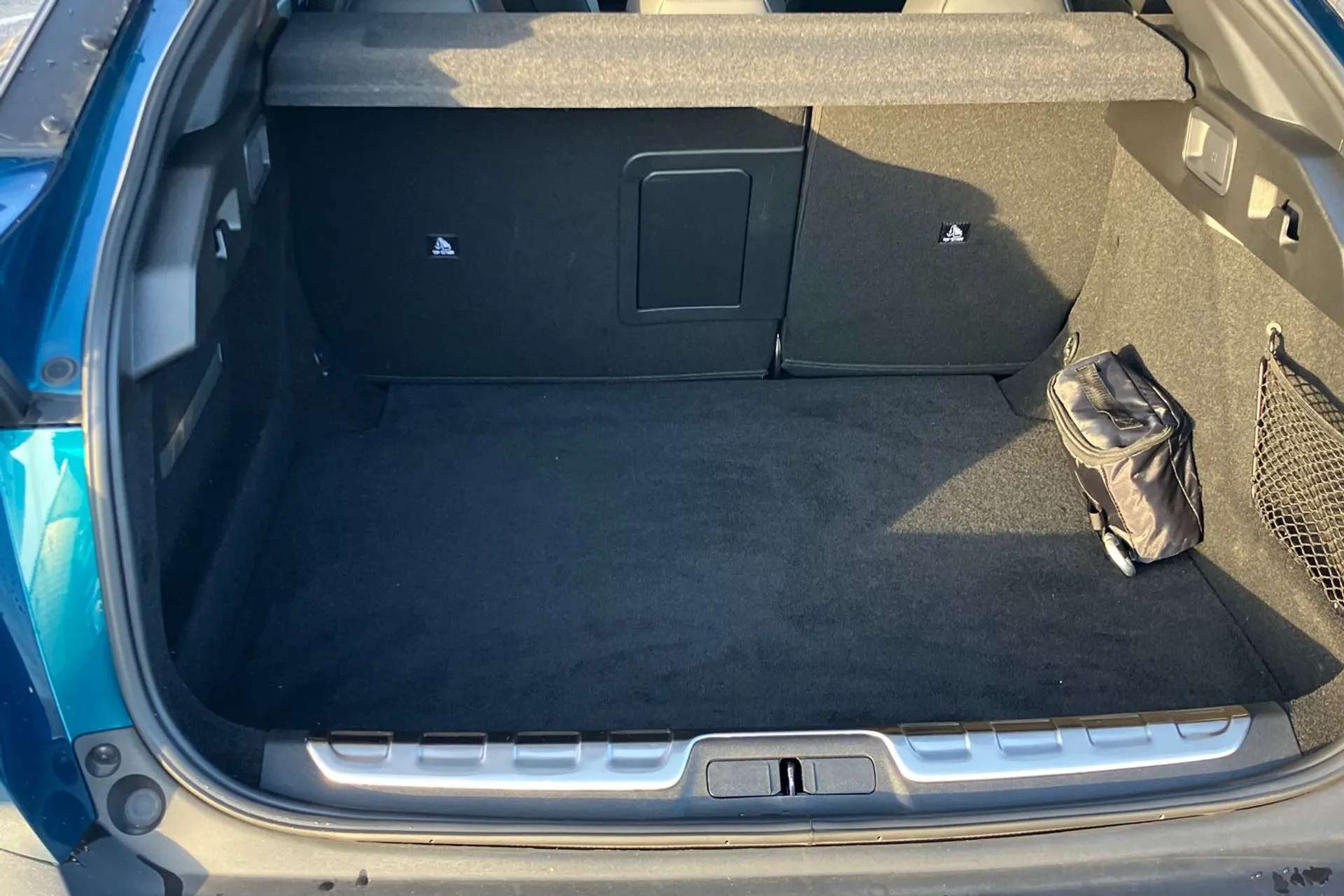 2024 PEUGEOT 408 2024 PEUGEOT 408