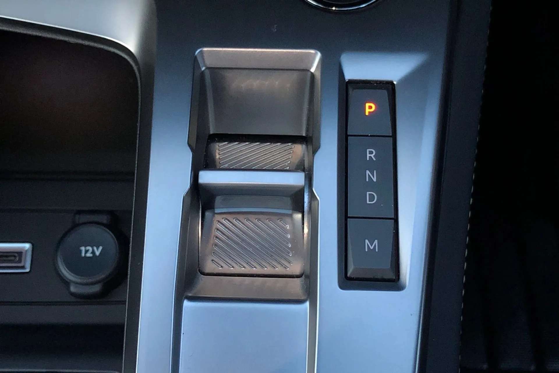 2023 PEUGEOT 408 2023 PEUGEOT 408