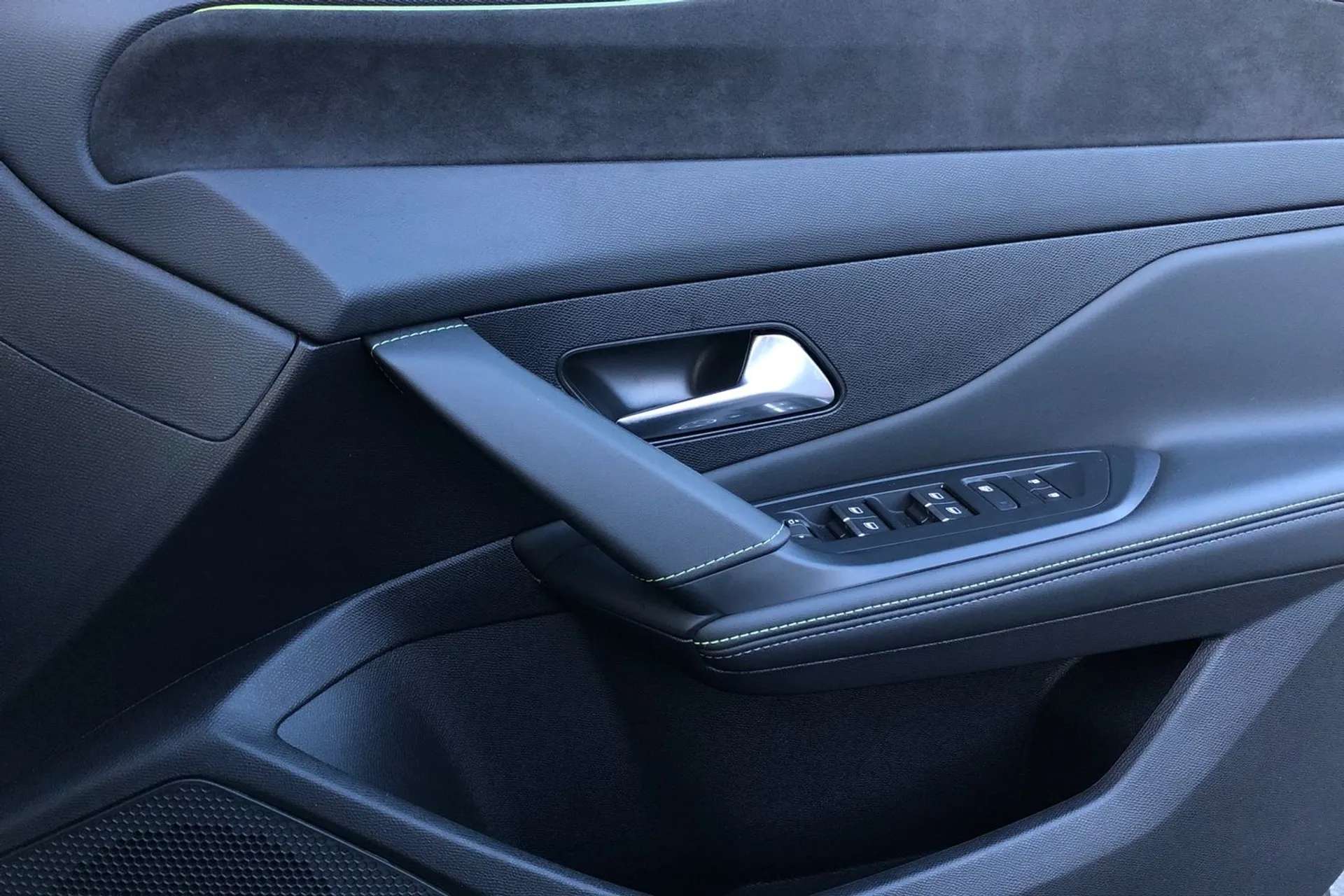 2023 PEUGEOT 408 2023 PEUGEOT 408