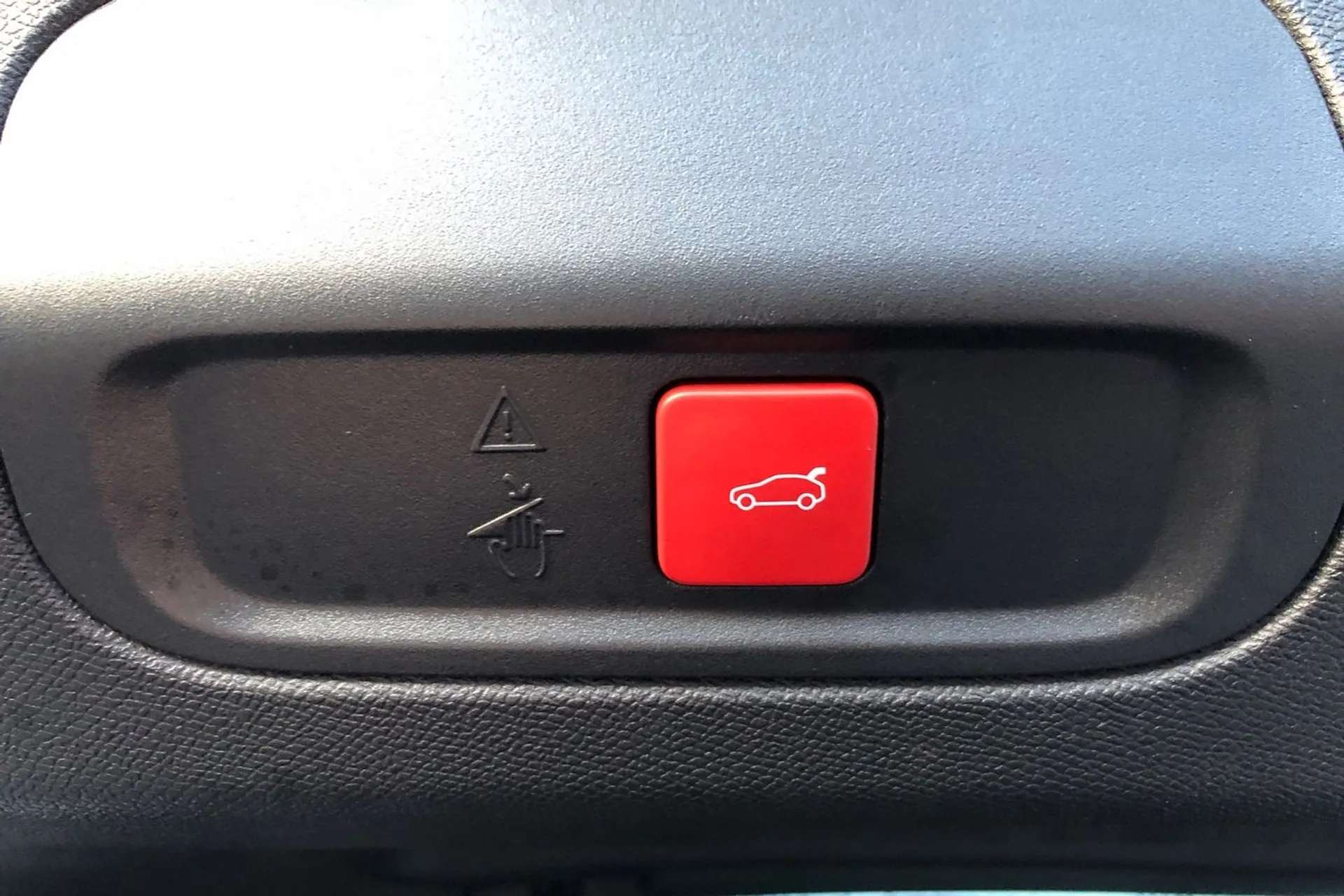 2023 PEUGEOT 408 2023 PEUGEOT 408