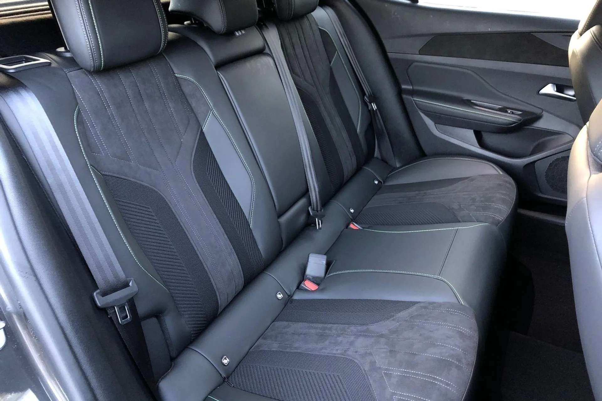 2023 PEUGEOT 408 2023 PEUGEOT 408