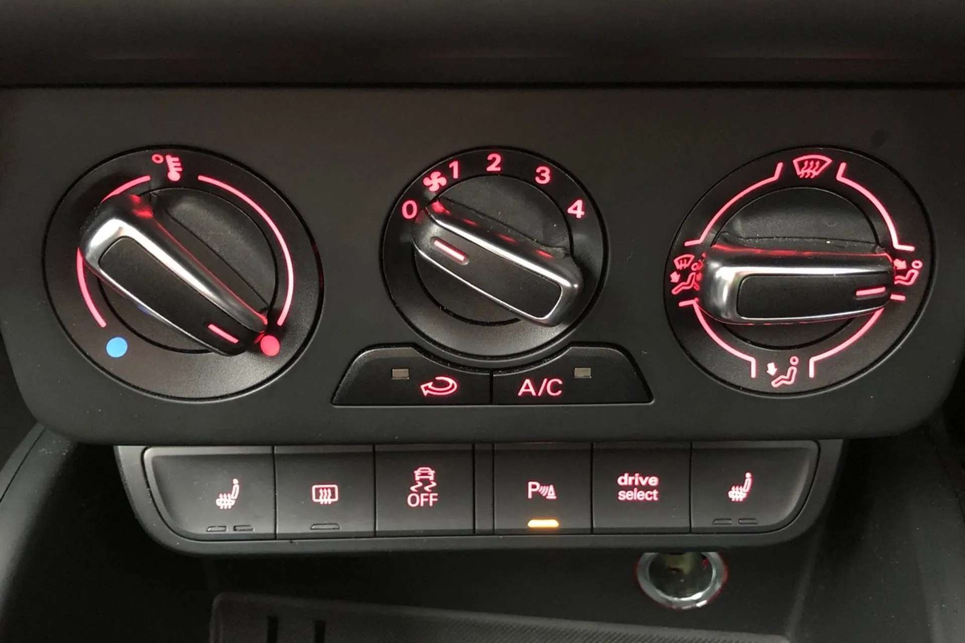 2017 AUDI A1 2017 AUDI A1