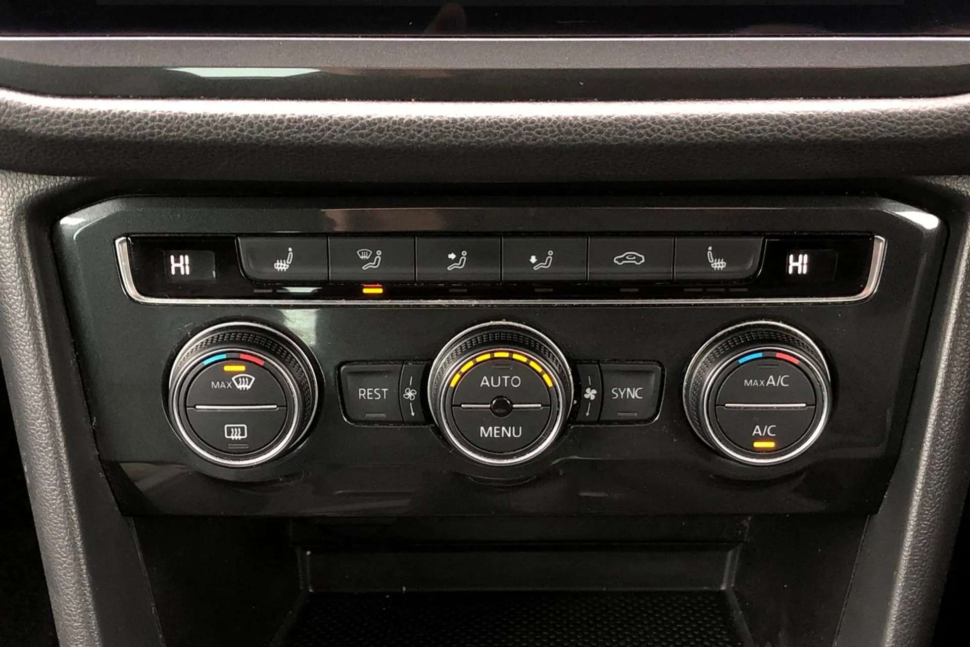 2018 VOLKSWAGEN TIGUAN 2018 VOLKSWAGEN TIGUAN