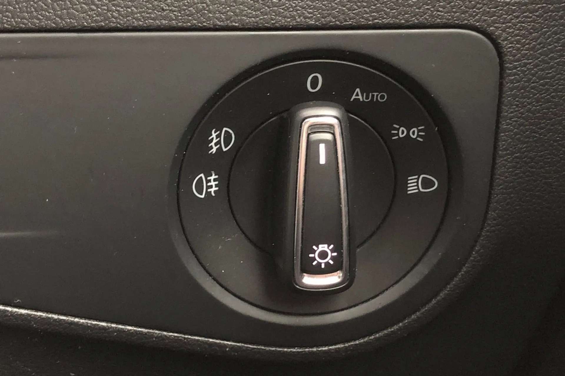 2018 VOLKSWAGEN TIGUAN 2018 VOLKSWAGEN TIGUAN