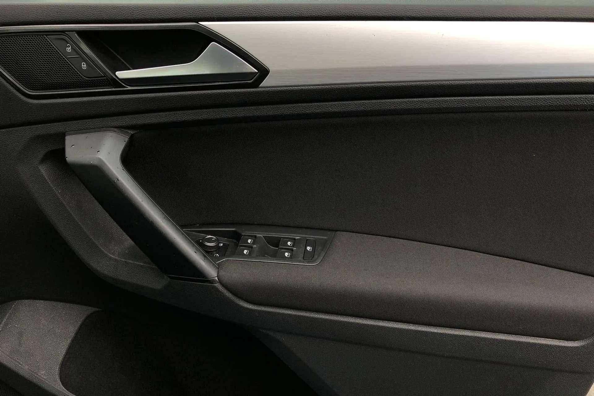 2018 VOLKSWAGEN TIGUAN 2018 VOLKSWAGEN TIGUAN