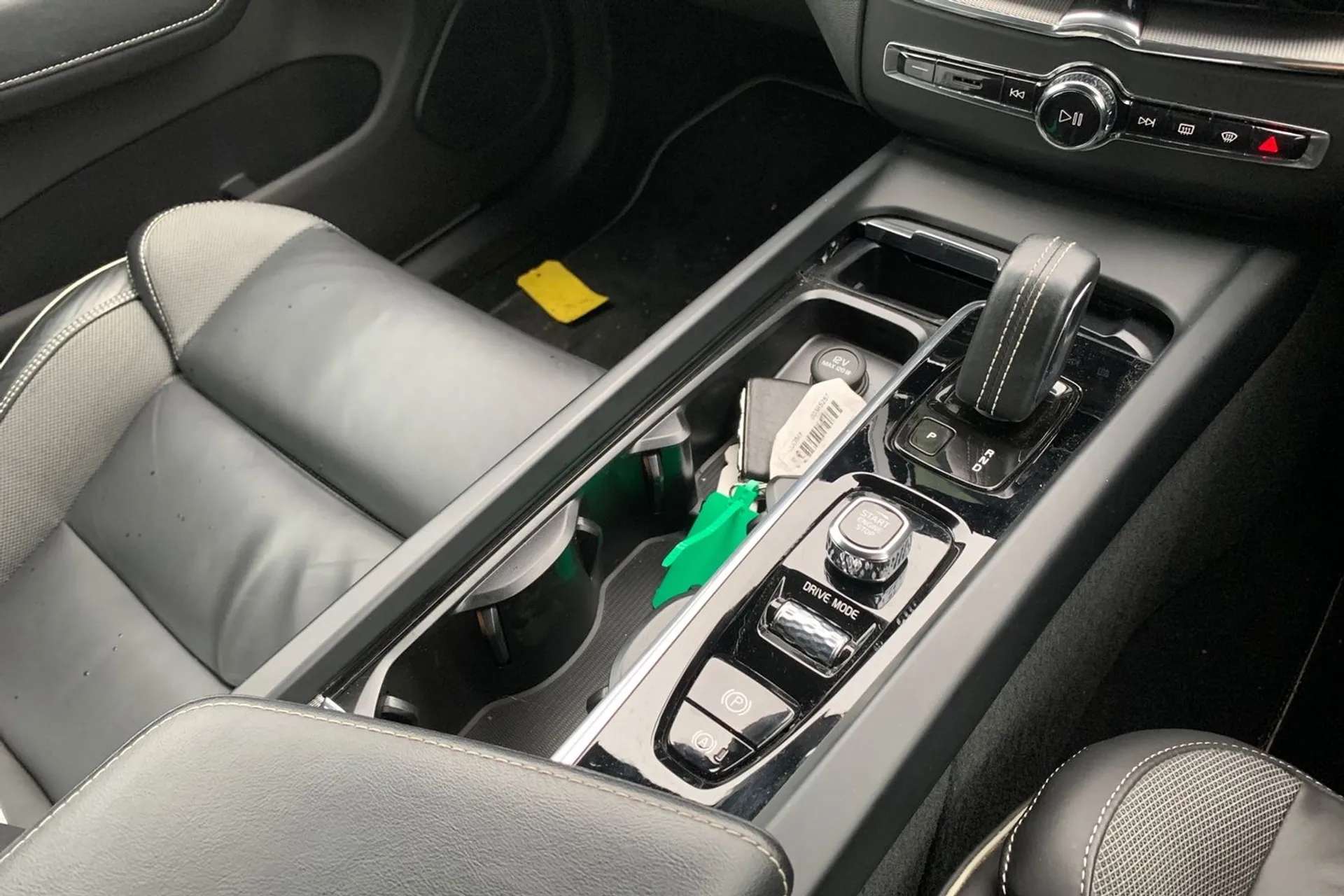 2020 VOLVO XC60 2020 VOLVO XC60