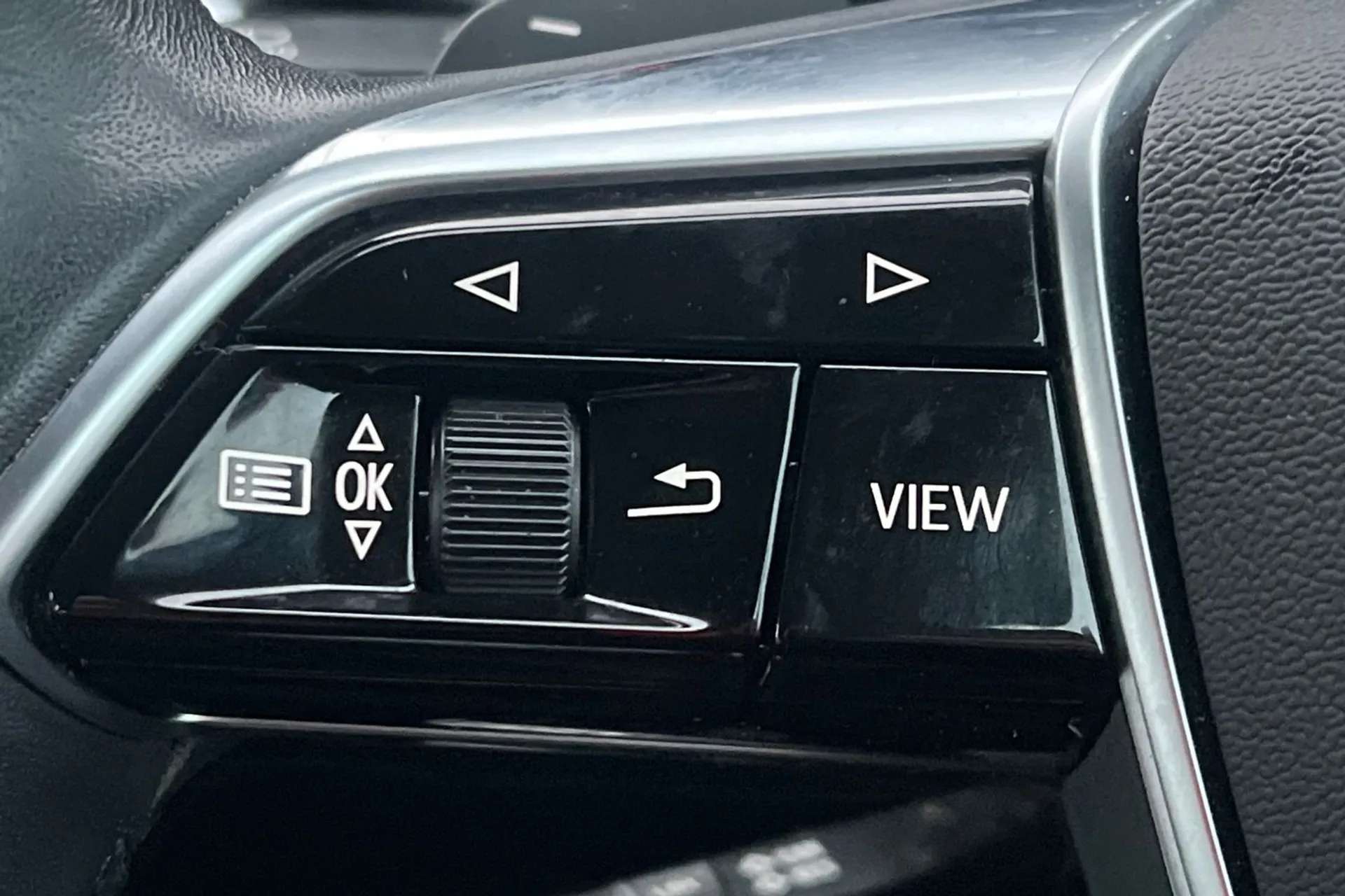 2021 AUDI A6 2021 AUDI A6