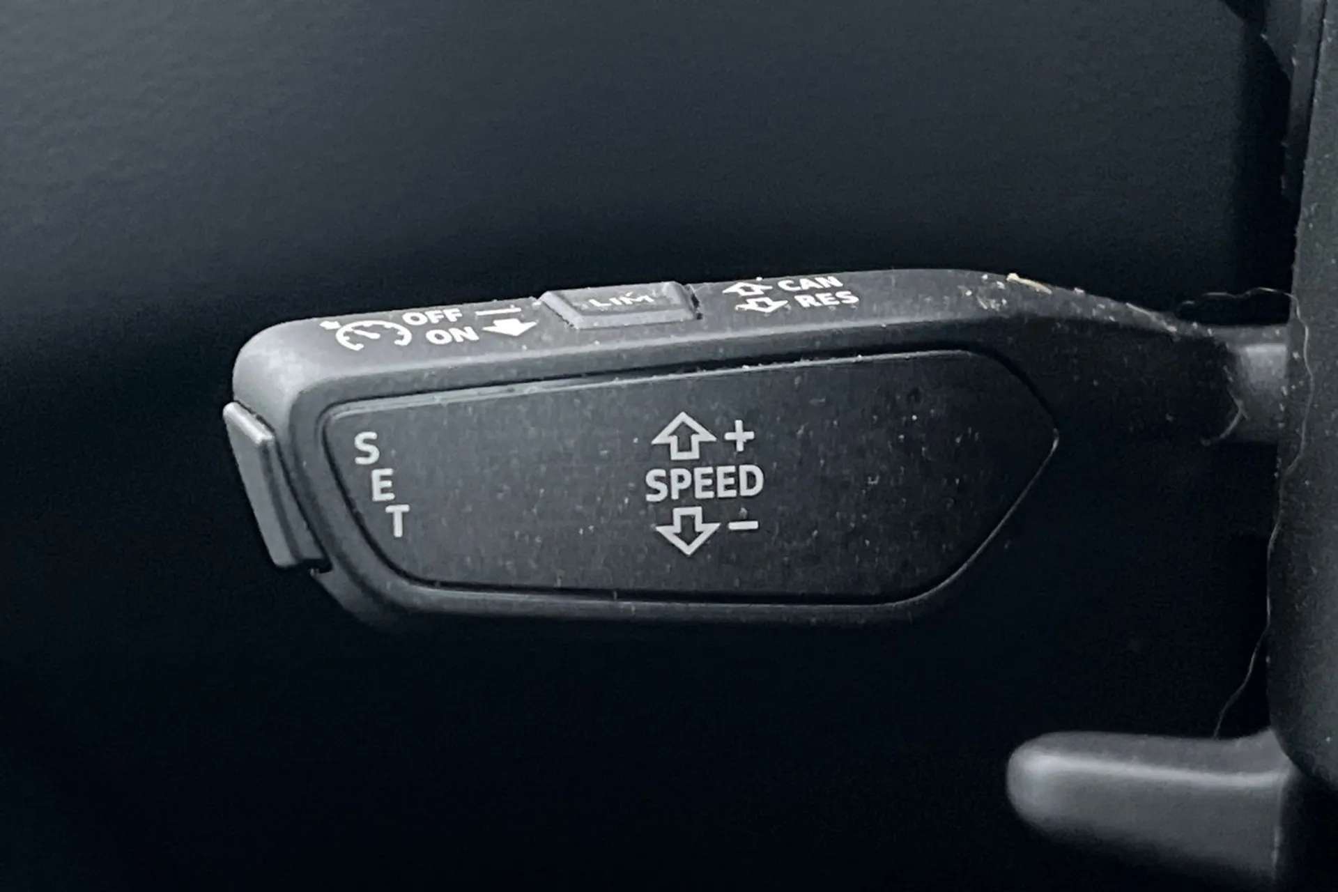 2021 AUDI A6 2021 AUDI A6