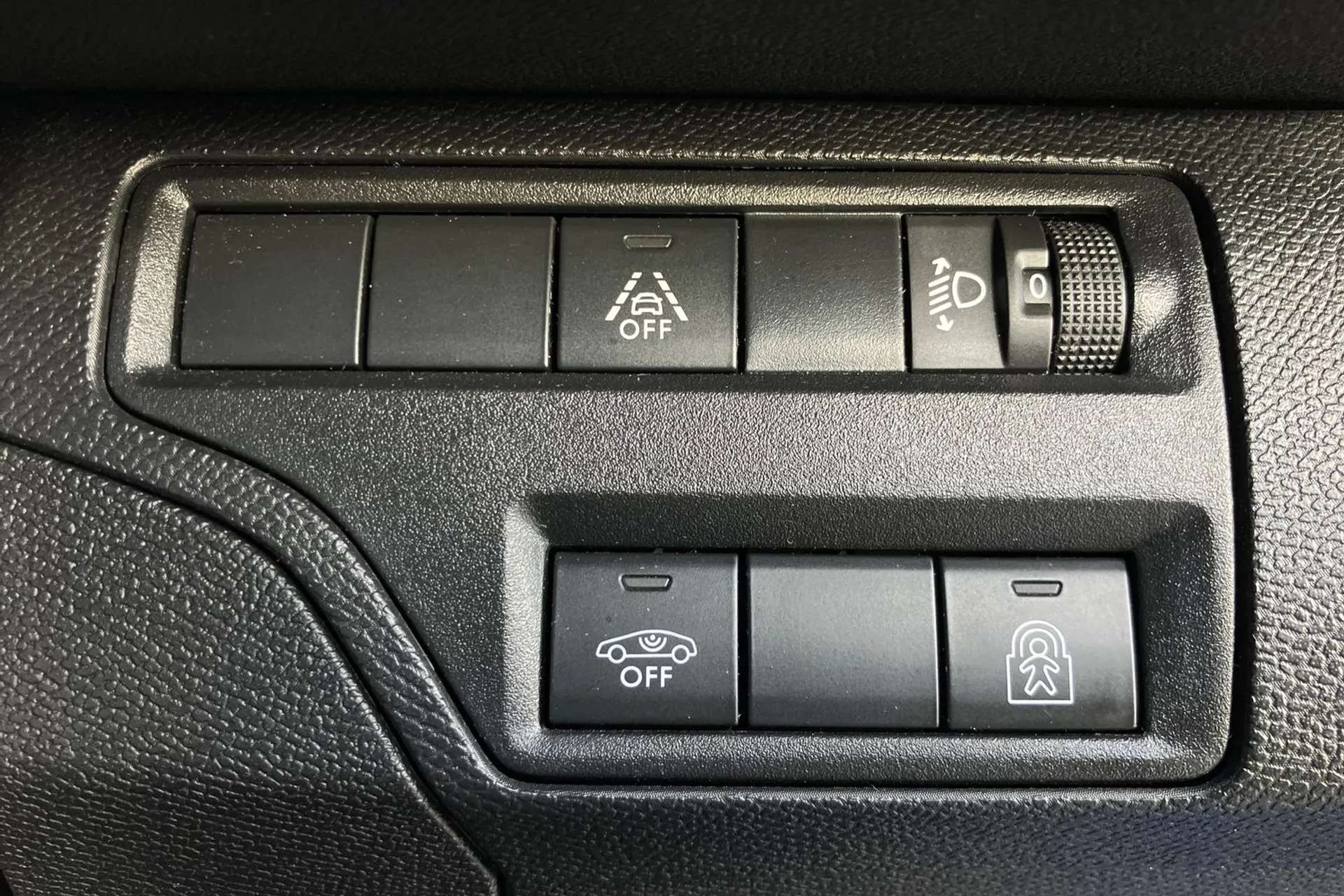 2021 PEUGEOT 3008 2021 PEUGEOT 3008