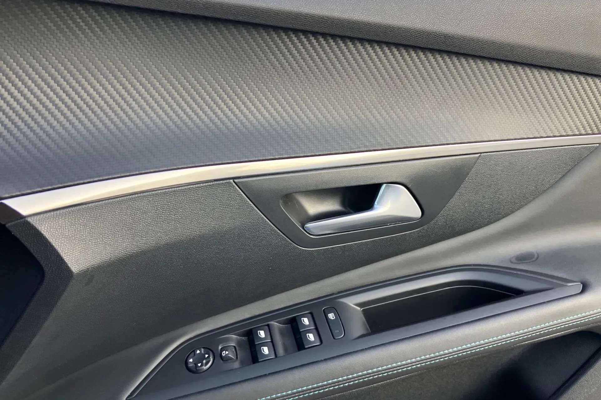 2021 PEUGEOT 3008 2021 PEUGEOT 3008