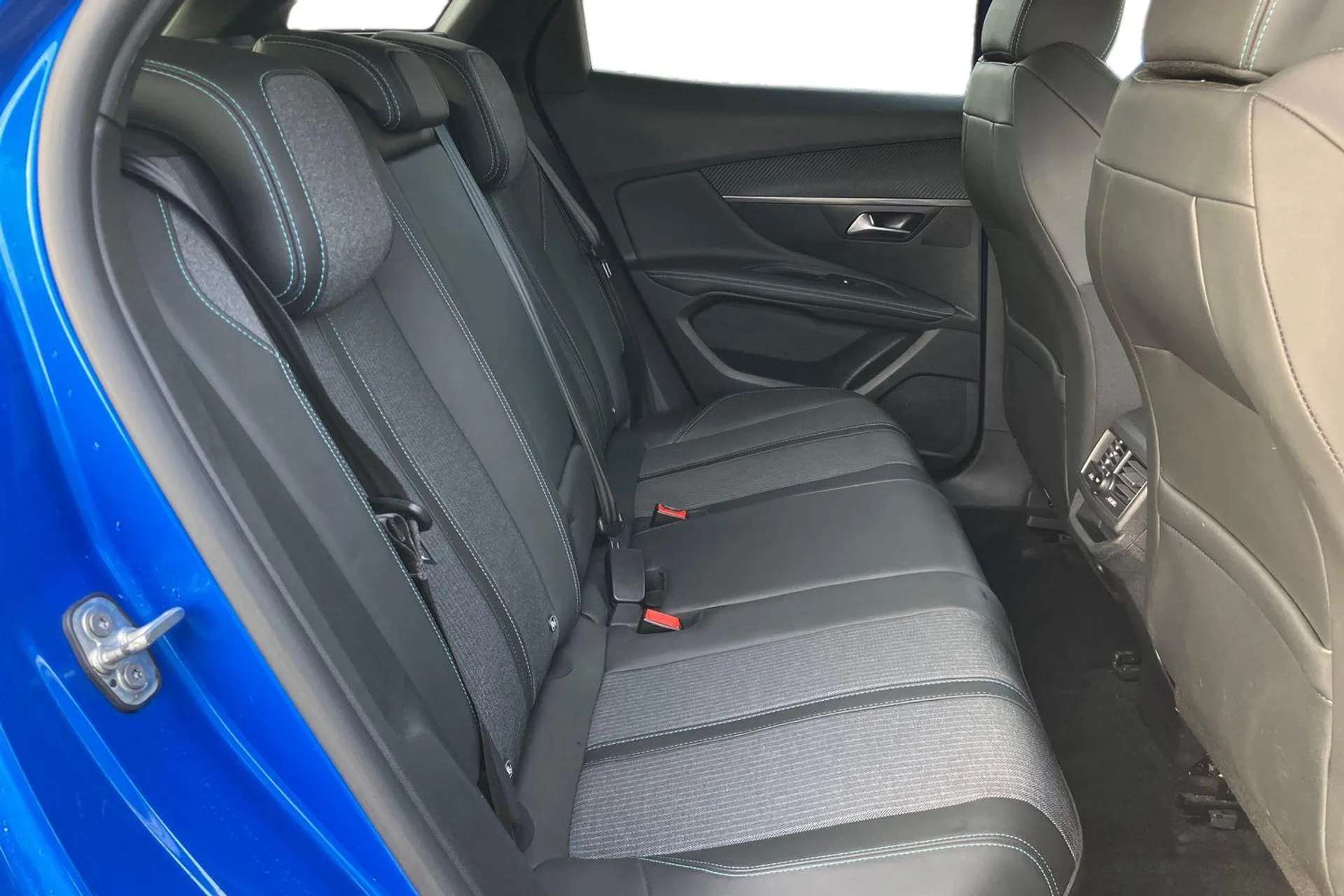 2021 PEUGEOT 3008 2021 PEUGEOT 3008