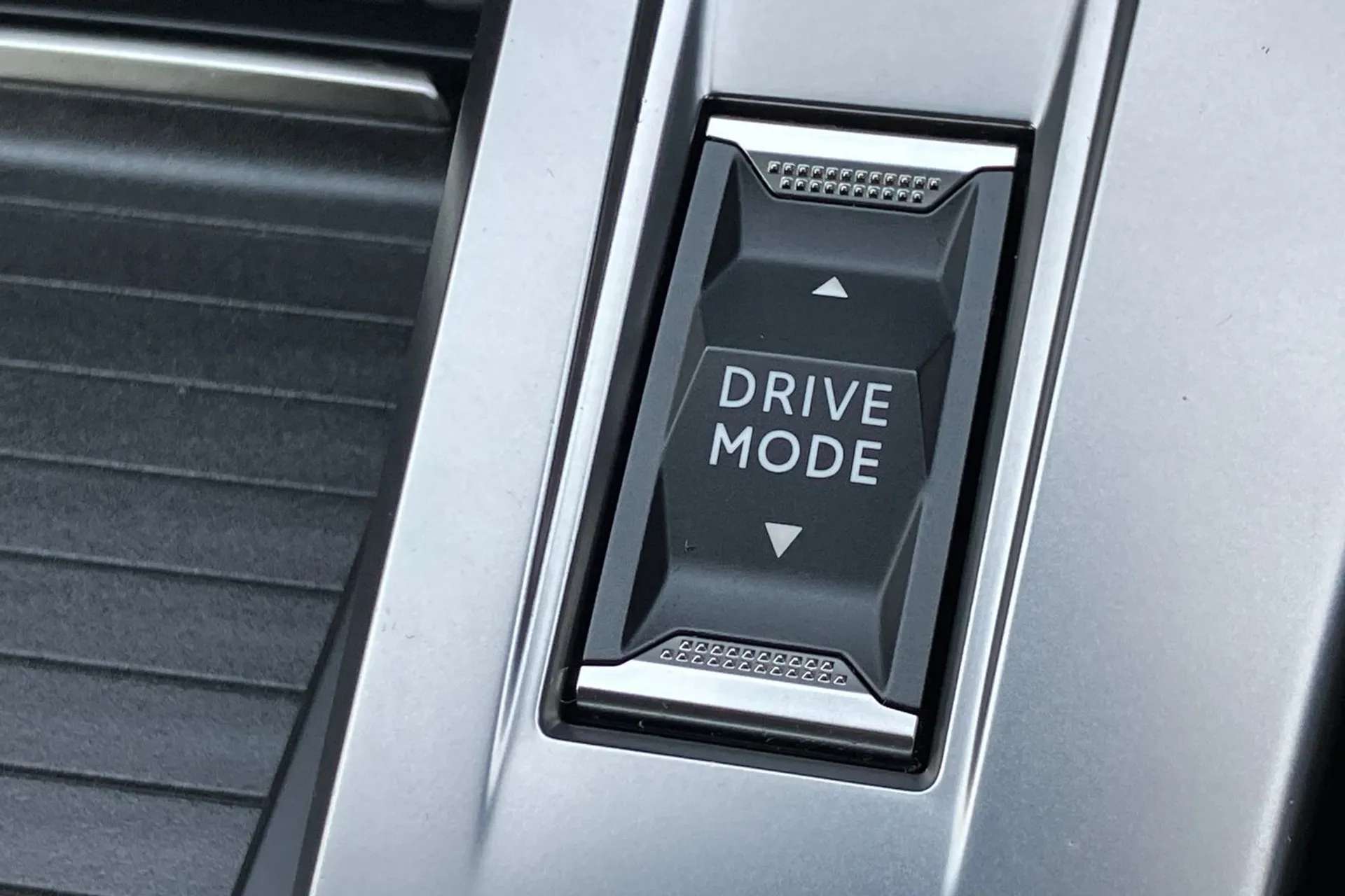 2023 PEUGEOT 408 2023 PEUGEOT 408