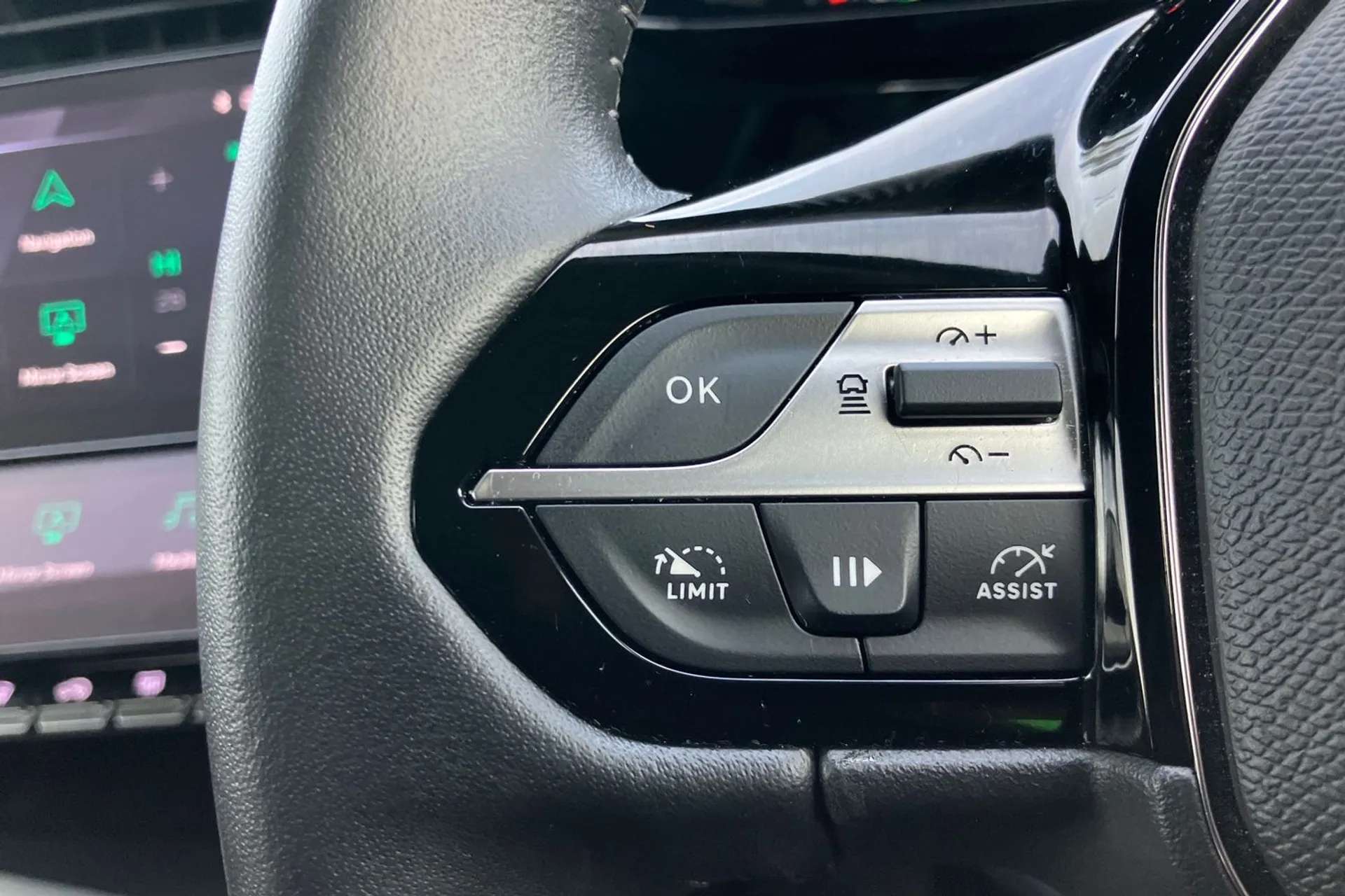 2023 PEUGEOT 408 2023 PEUGEOT 408