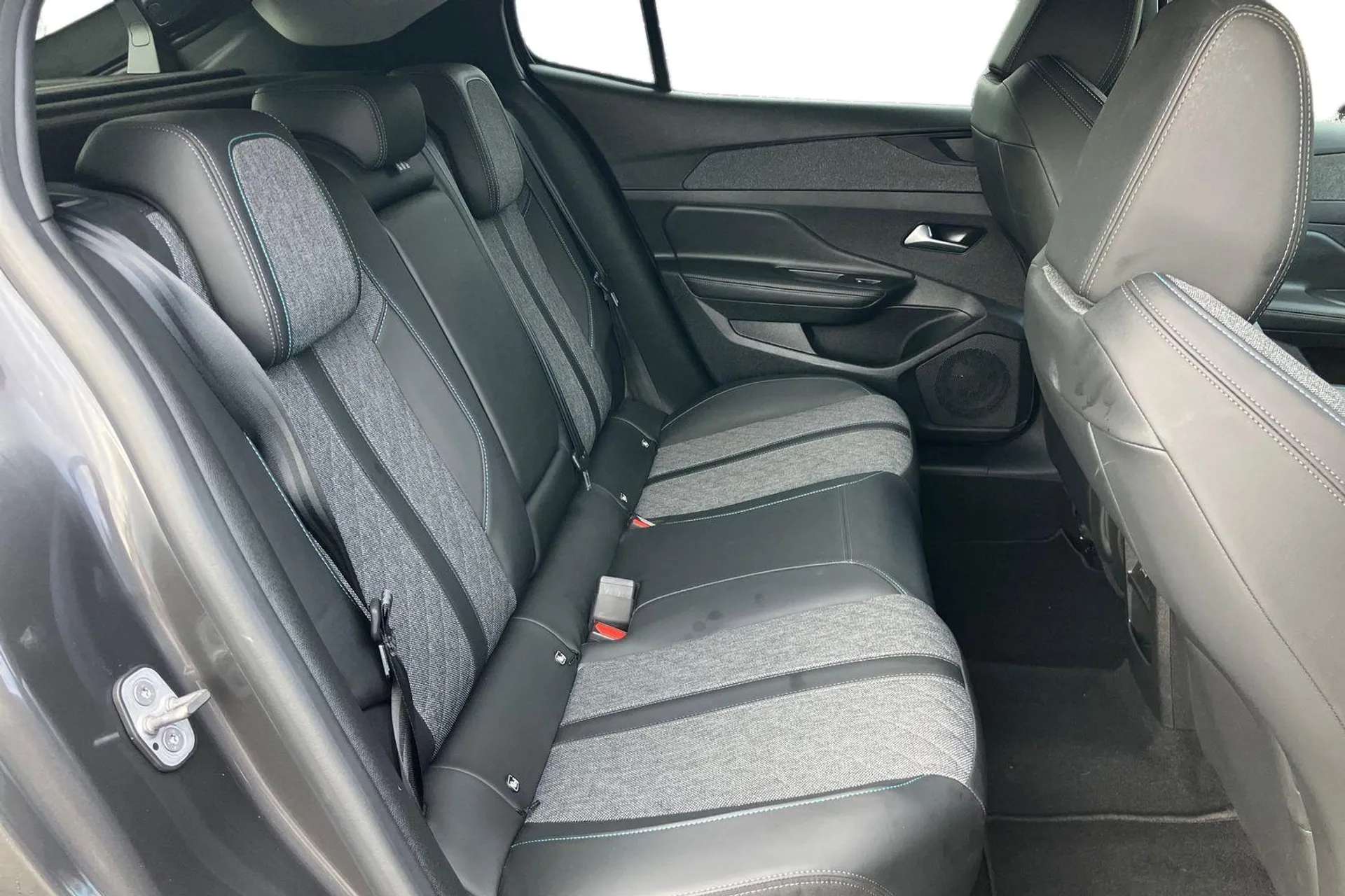 2023 PEUGEOT 408 2023 PEUGEOT 408