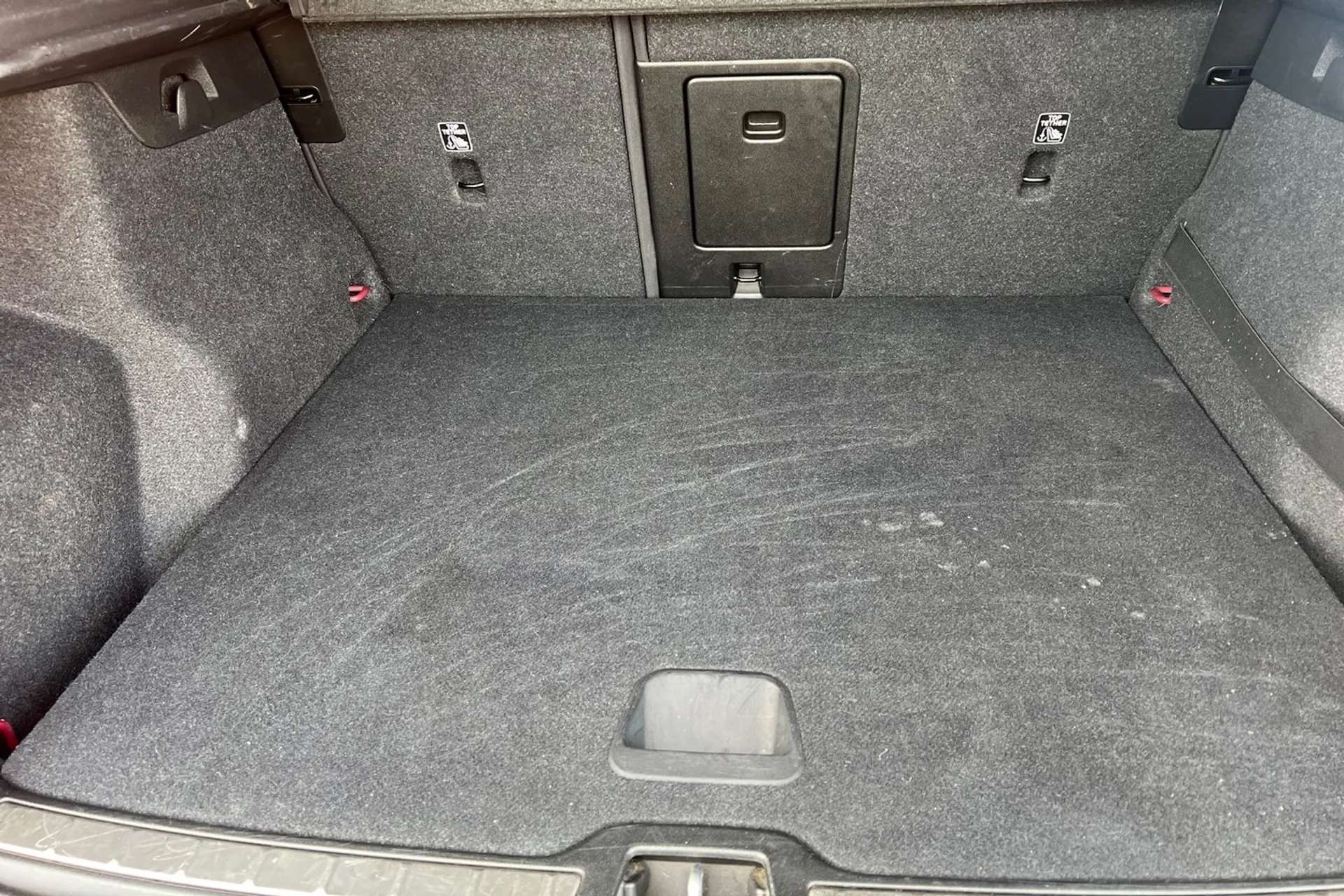 2020 VOLVO XC40 2020 VOLVO XC40