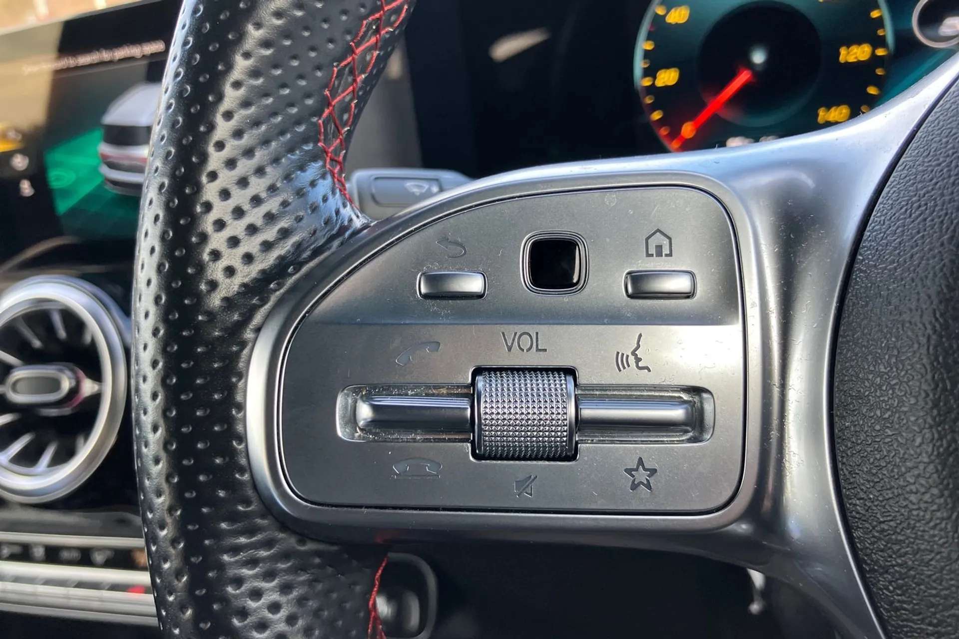 2022 MERCEDES-BENZ EQB 2022 MERCEDES-BENZ EQB