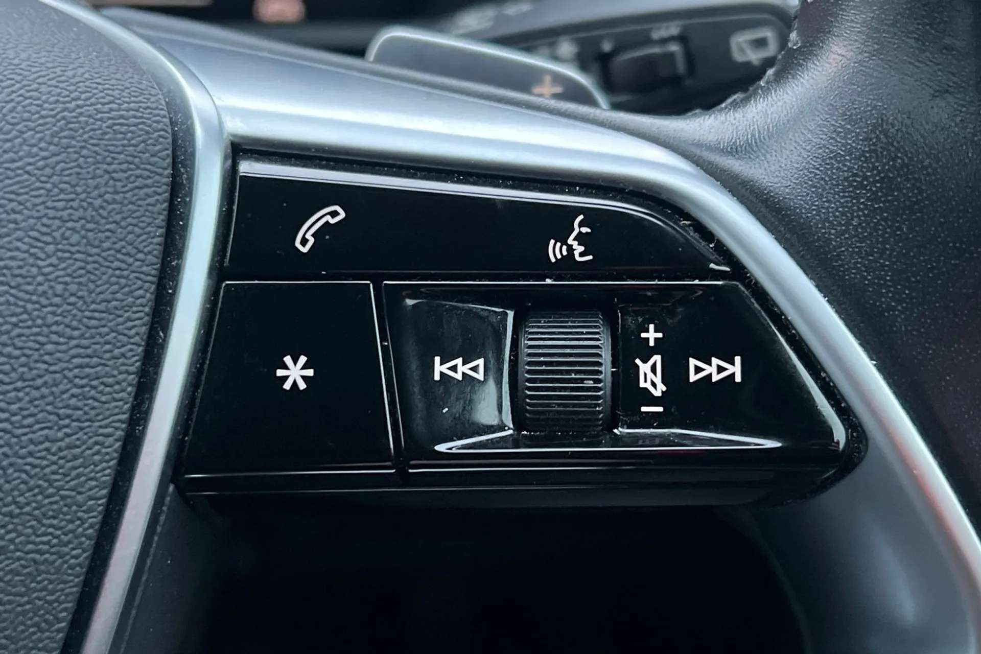 2020 AUDI E-TRON 2020 AUDI E-TRON