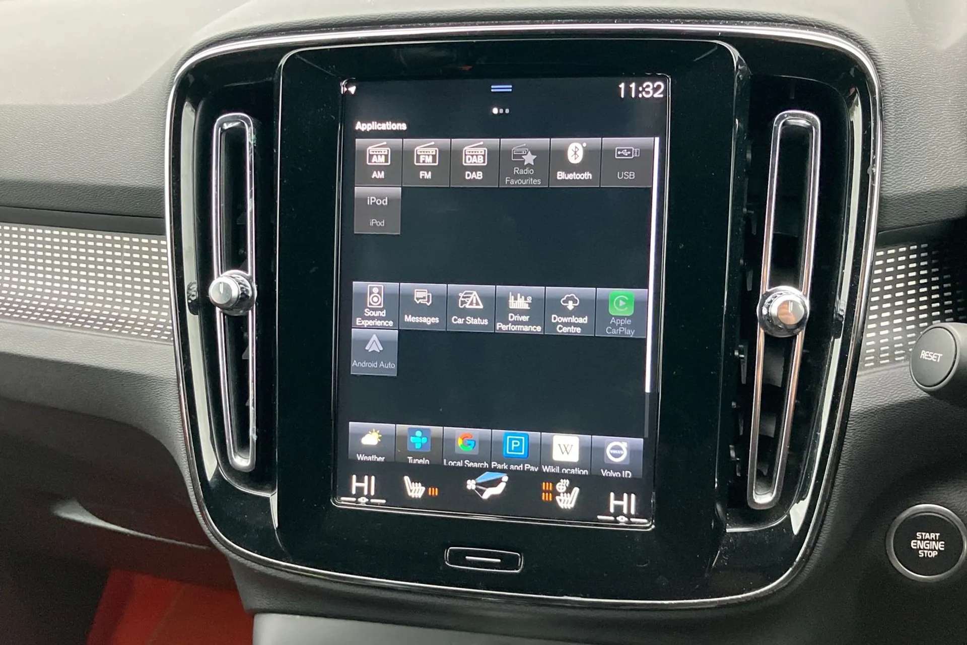 2018 VOLVO XC40 2018 VOLVO XC40