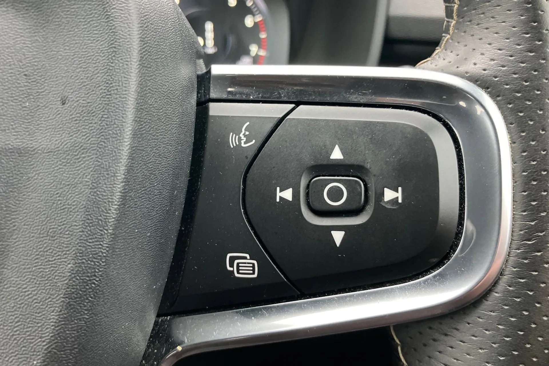 2018 VOLVO XC40 2018 VOLVO XC40