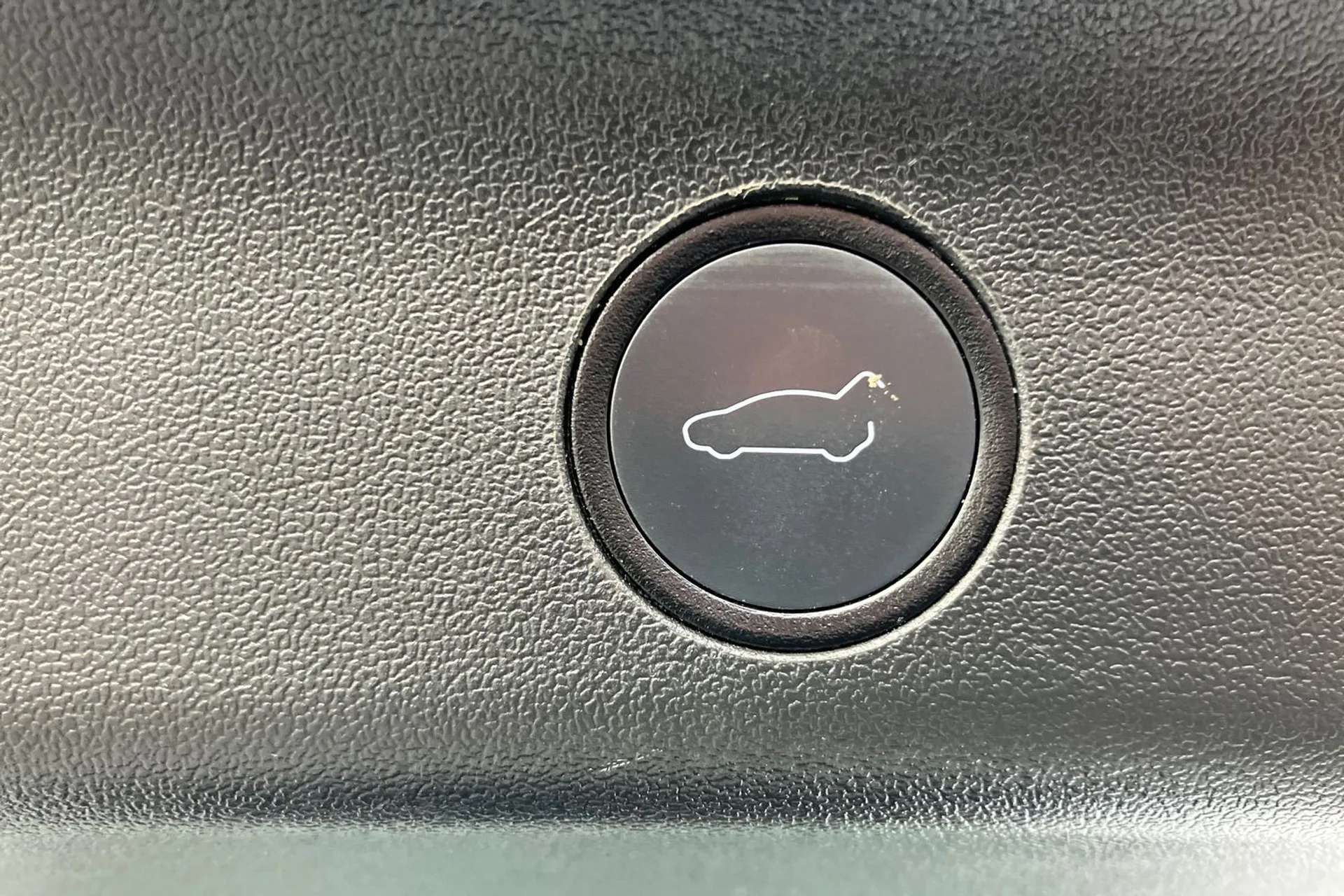 2023 TESLA MODEL Y 2023 TESLA MODEL Y