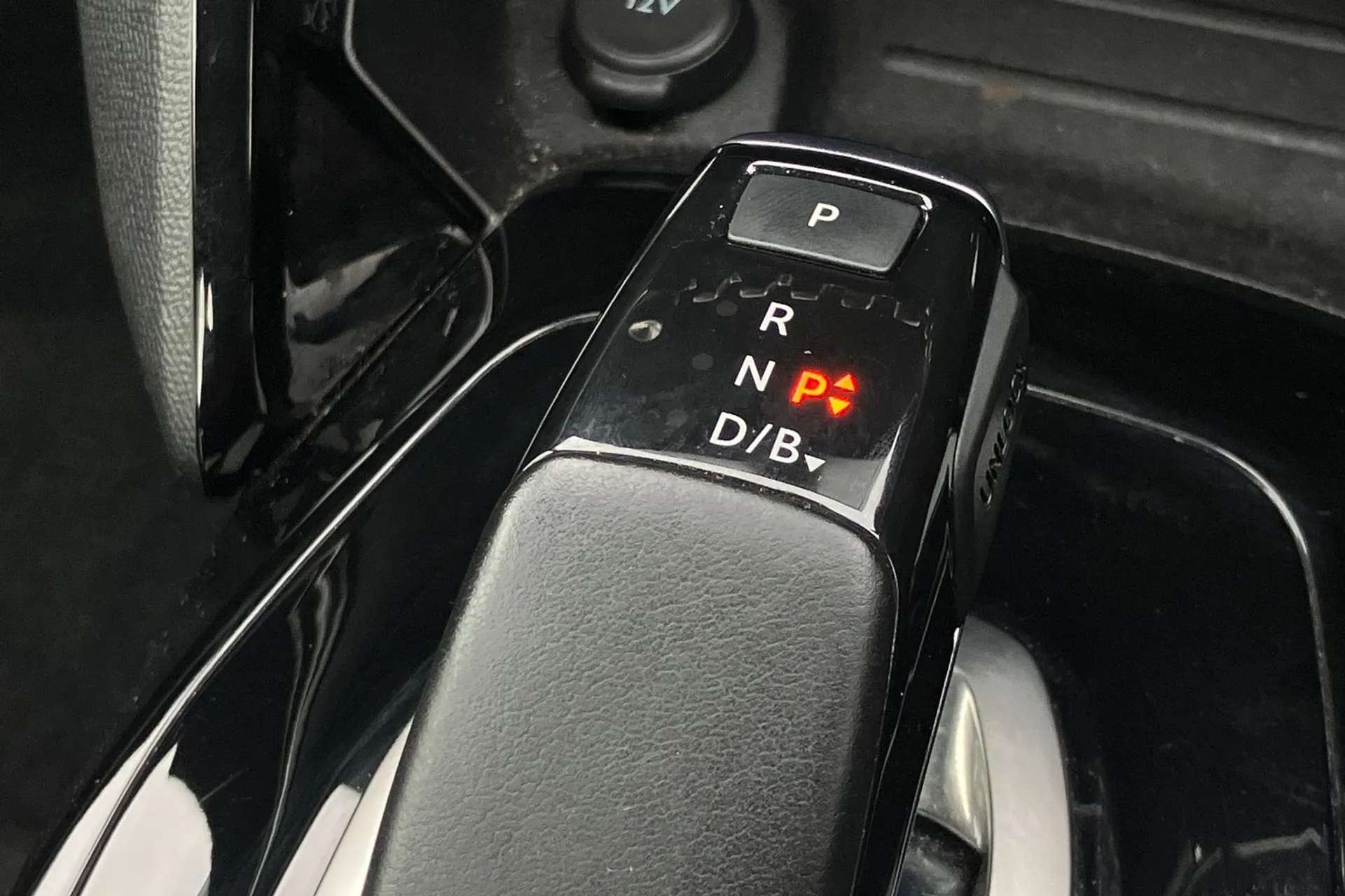 2021 PEUGEOT 2008 2021 PEUGEOT 2008