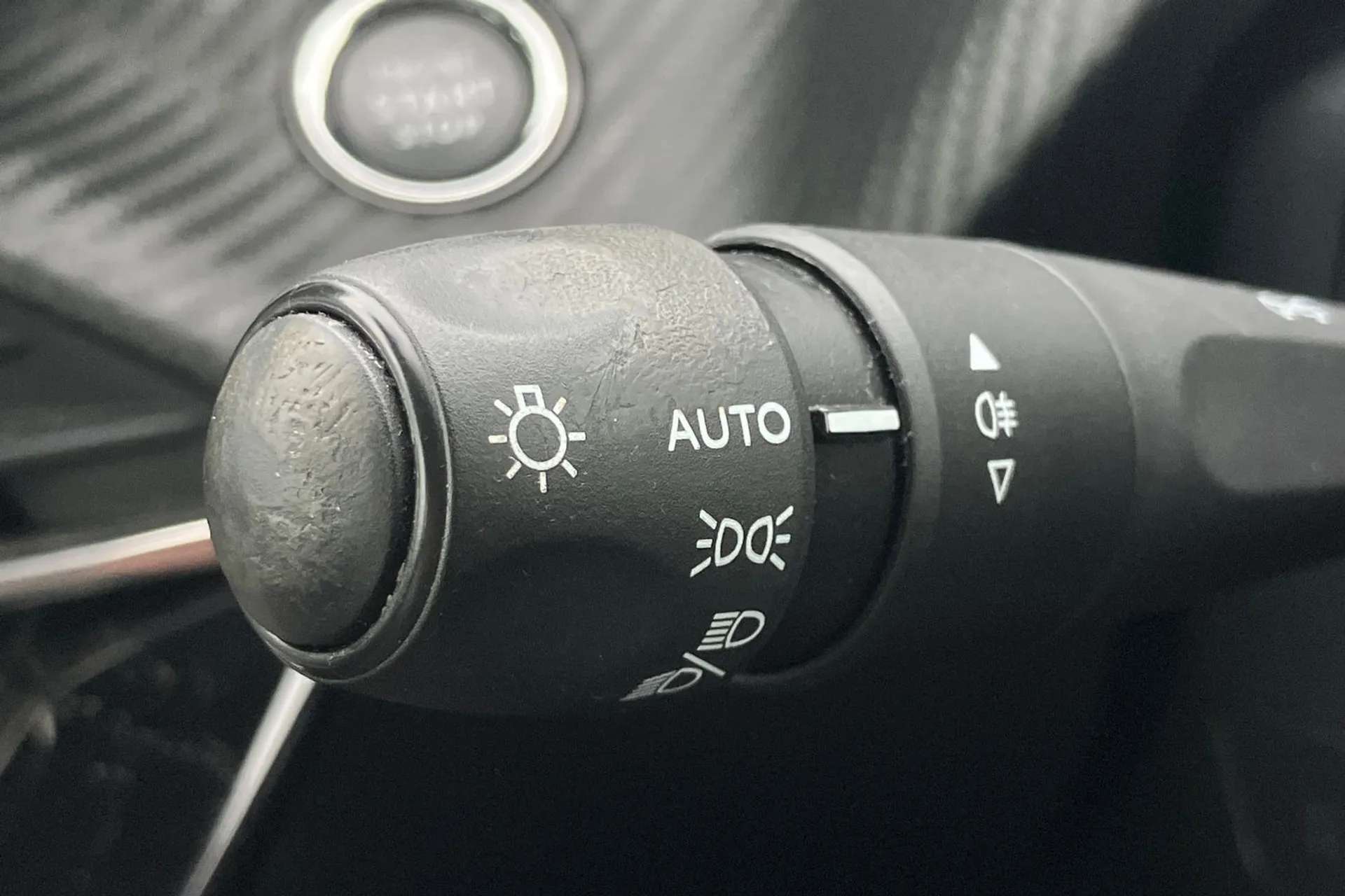 2021 PEUGEOT 2008 2021 PEUGEOT 2008