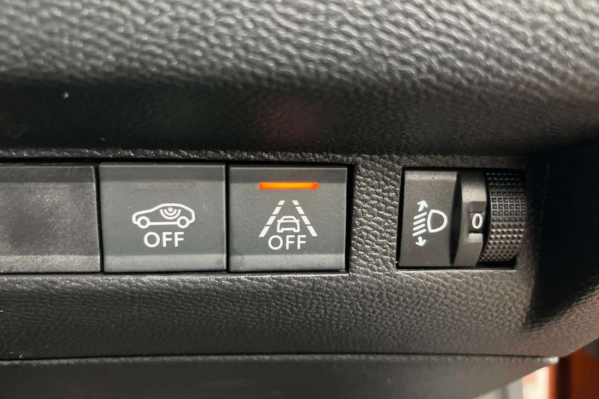 2021 PEUGEOT 2008 2021 PEUGEOT 2008