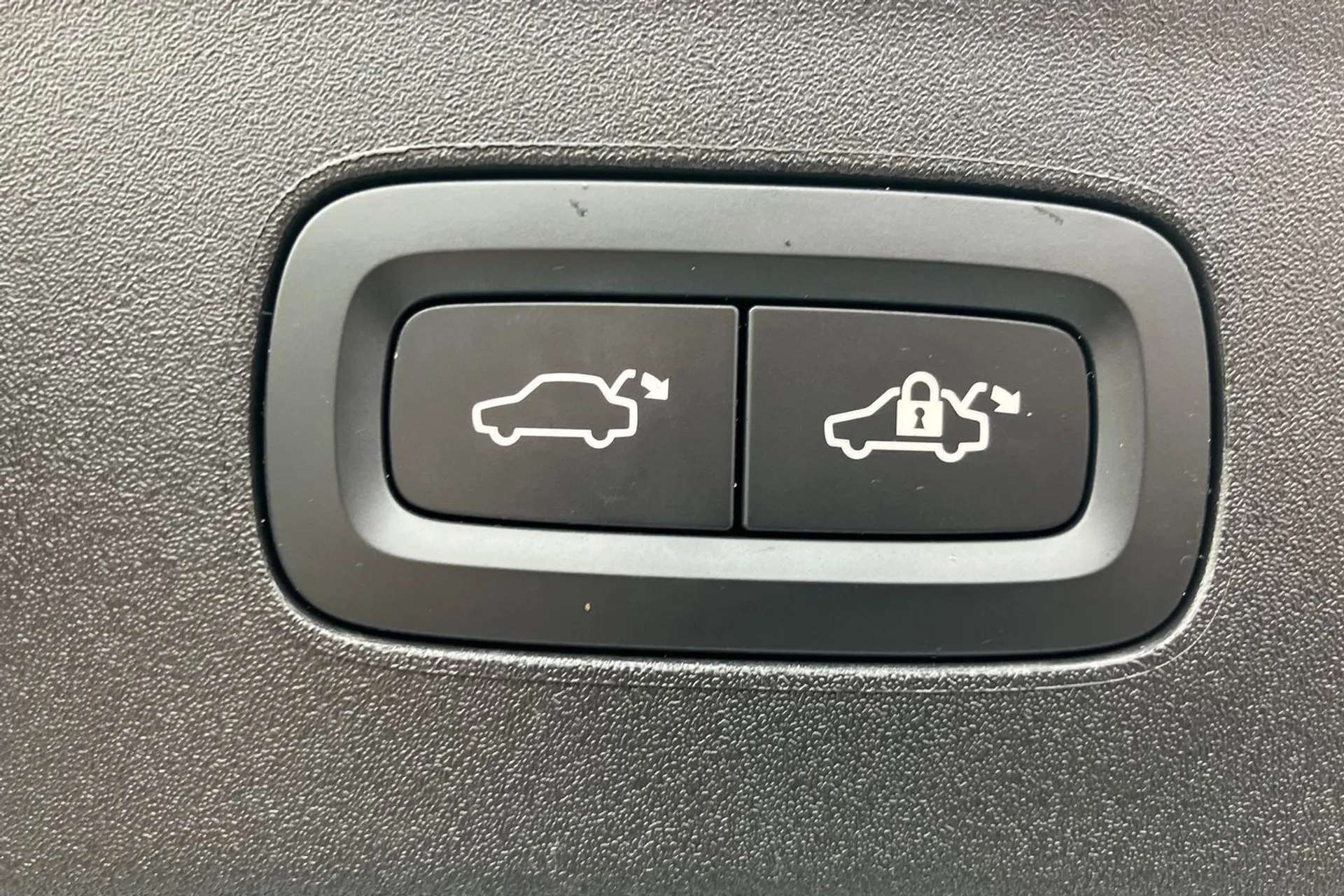 2023 POLESTAR 2 2023 POLESTAR 2