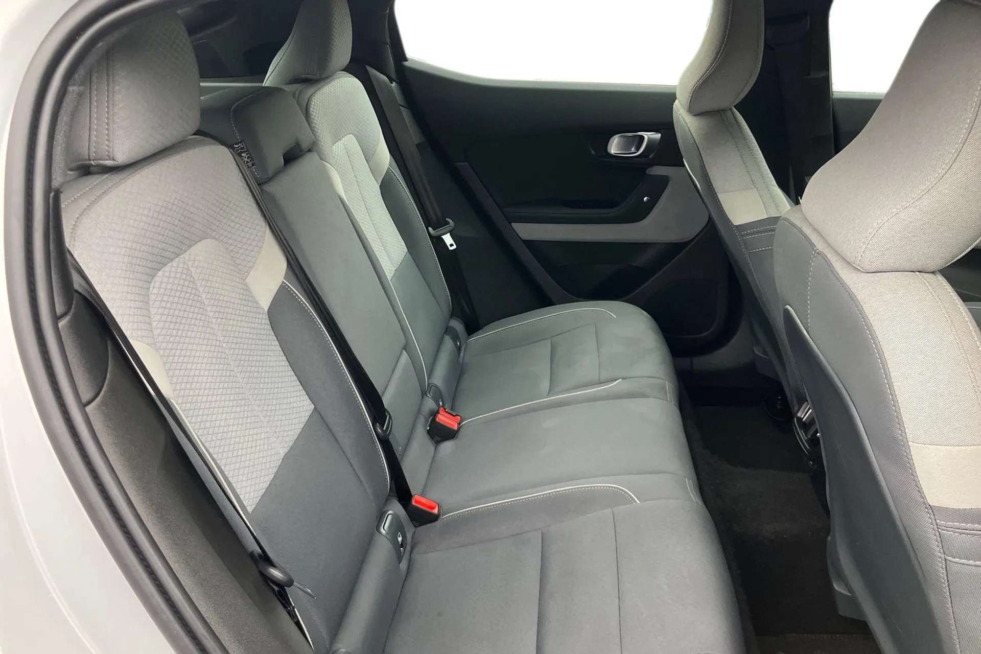 2023 POLESTAR 2 2023 POLESTAR 2