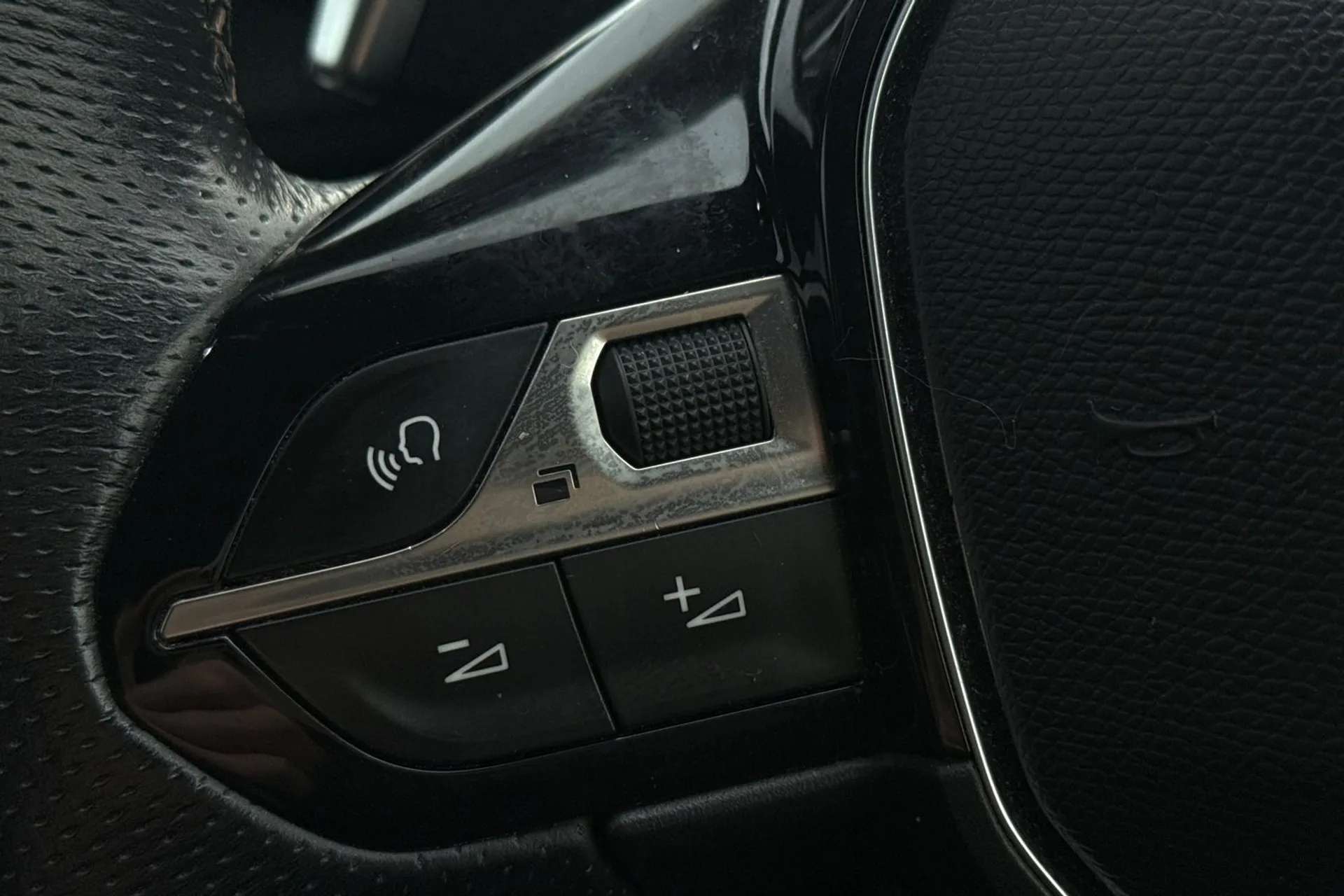 2018 PEUGEOT 5008 2018 PEUGEOT 5008