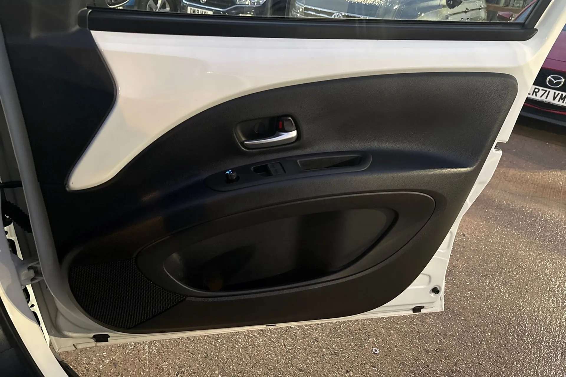 2025 TOYOTA AYGO X 2025 TOYOTA AYGO X