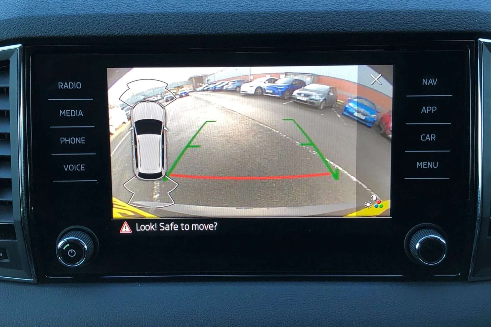 2021 SKODA KAROQ 2021 SKODA KAROQ