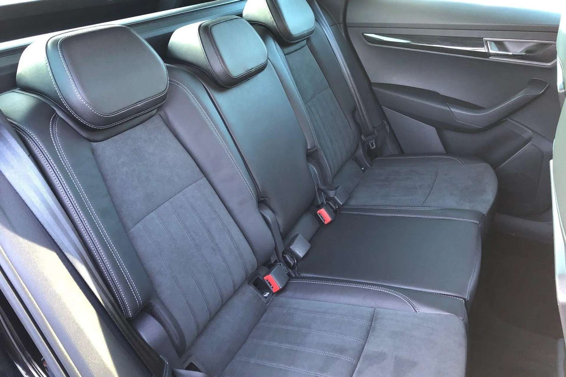 2021 SKODA KAROQ 2021 SKODA KAROQ