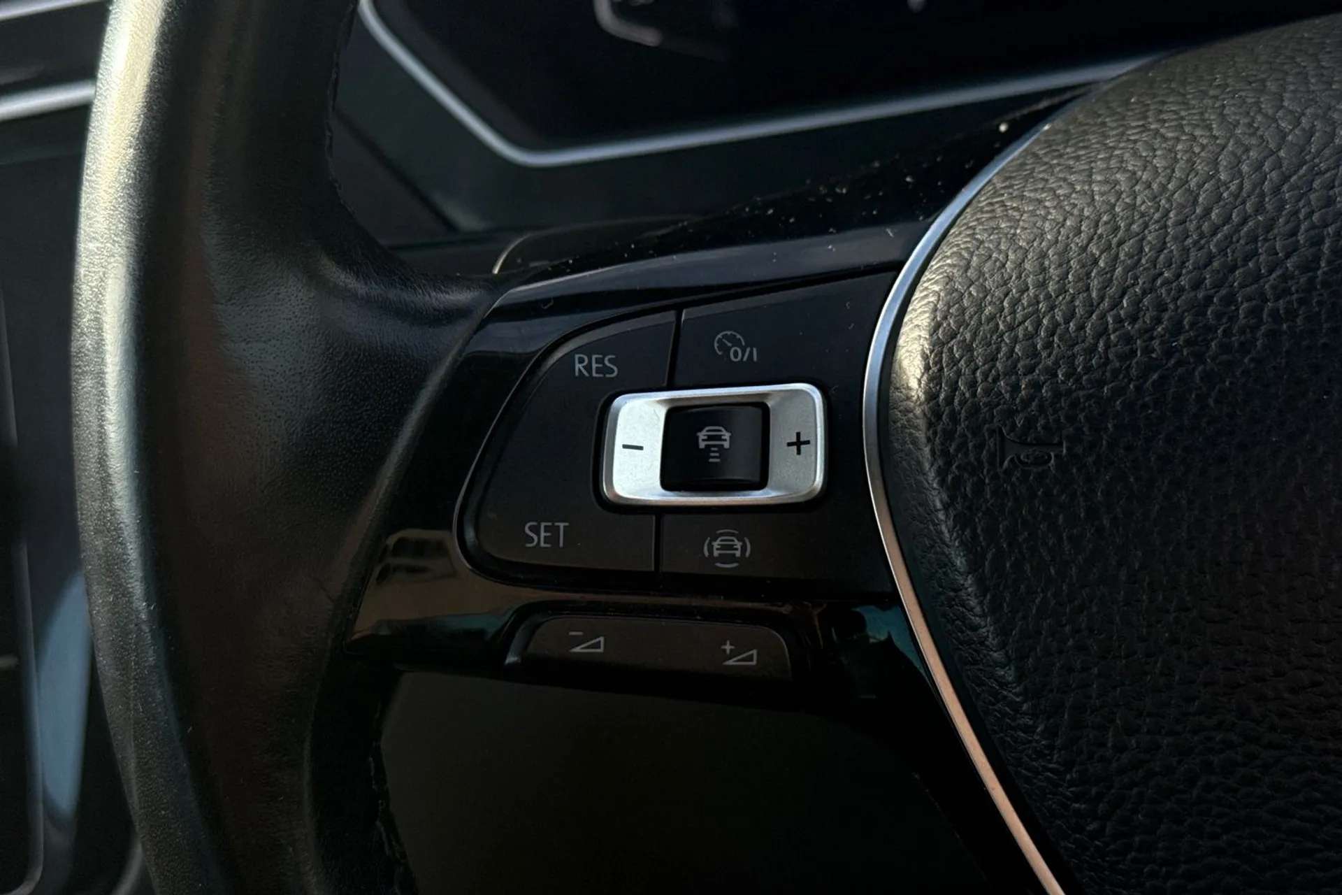 2019 VOLKSWAGEN TIGUAN 2019 VOLKSWAGEN TIGUAN