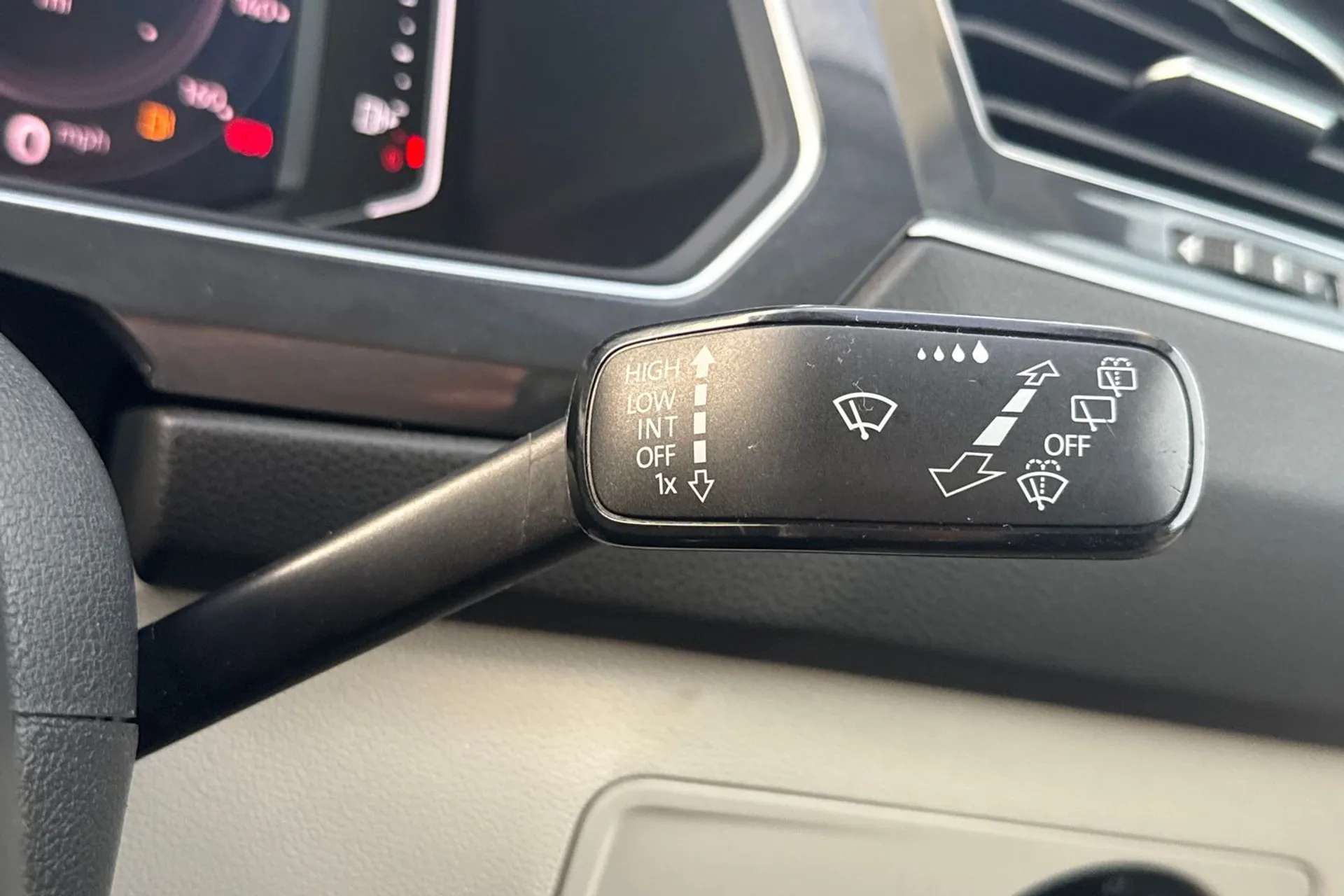 2019 VOLKSWAGEN TIGUAN 2019 VOLKSWAGEN TIGUAN