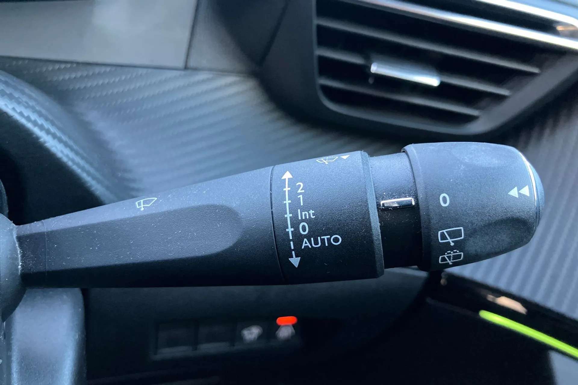 2021 PEUGEOT 2008 2021 PEUGEOT 2008