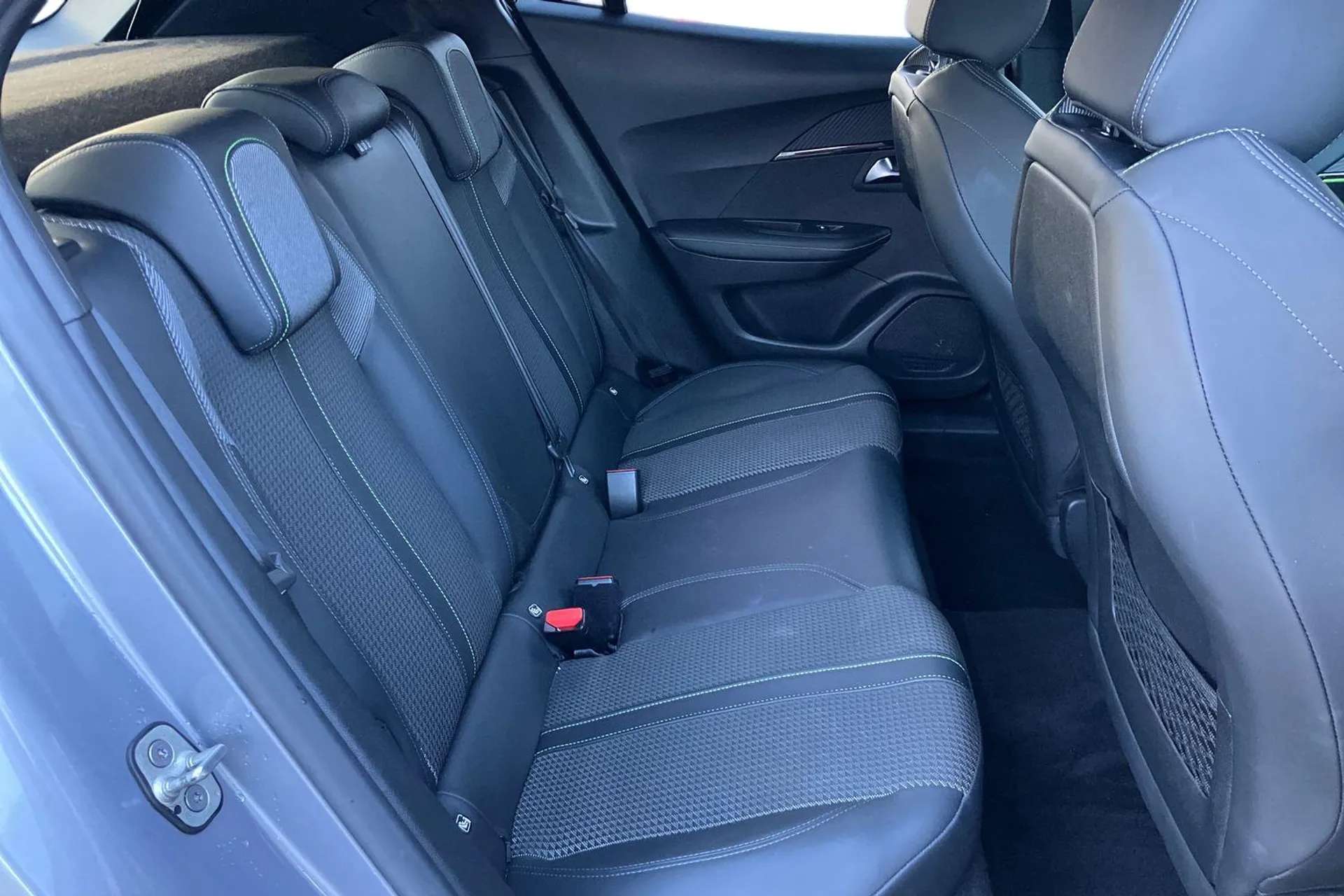 2021 PEUGEOT 2008 2021 PEUGEOT 2008