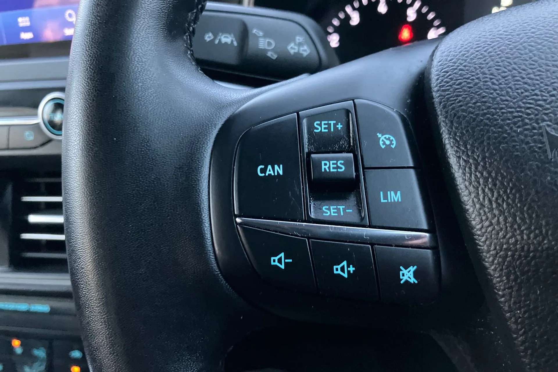 2022 FORD FOCUS 2022 FORD FOCUS