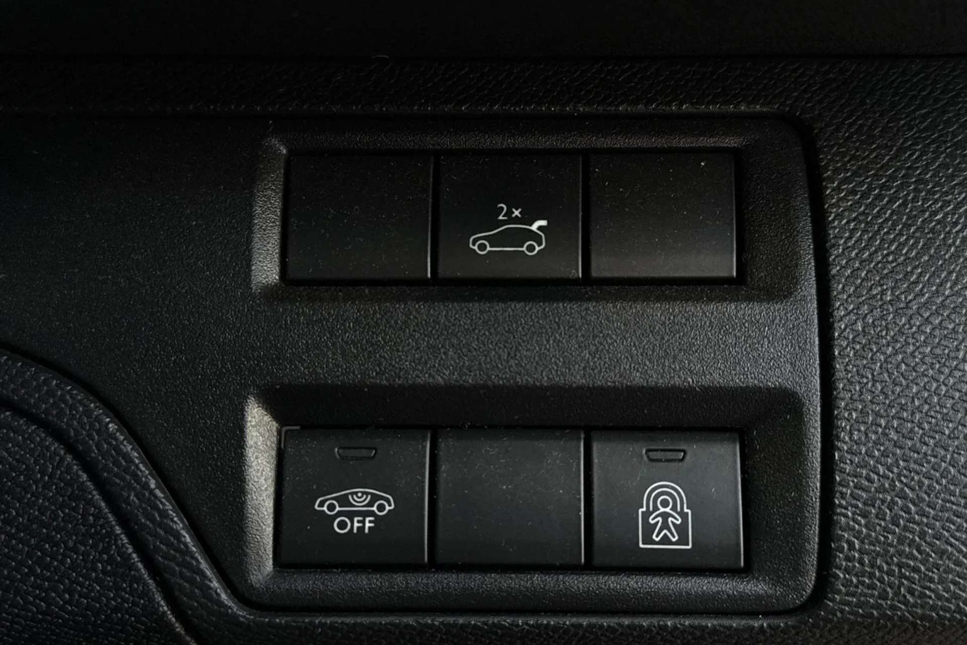 2018 PEUGEOT 3008 2018 PEUGEOT 3008