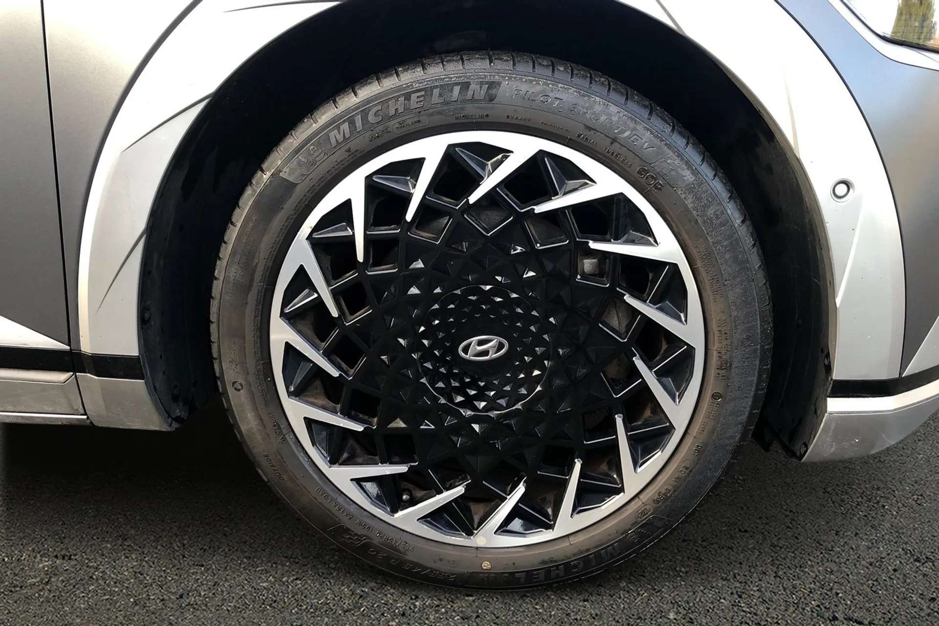 2024 HYUNDAI IONIQ 5 2024 HYUNDAI IONIQ 5