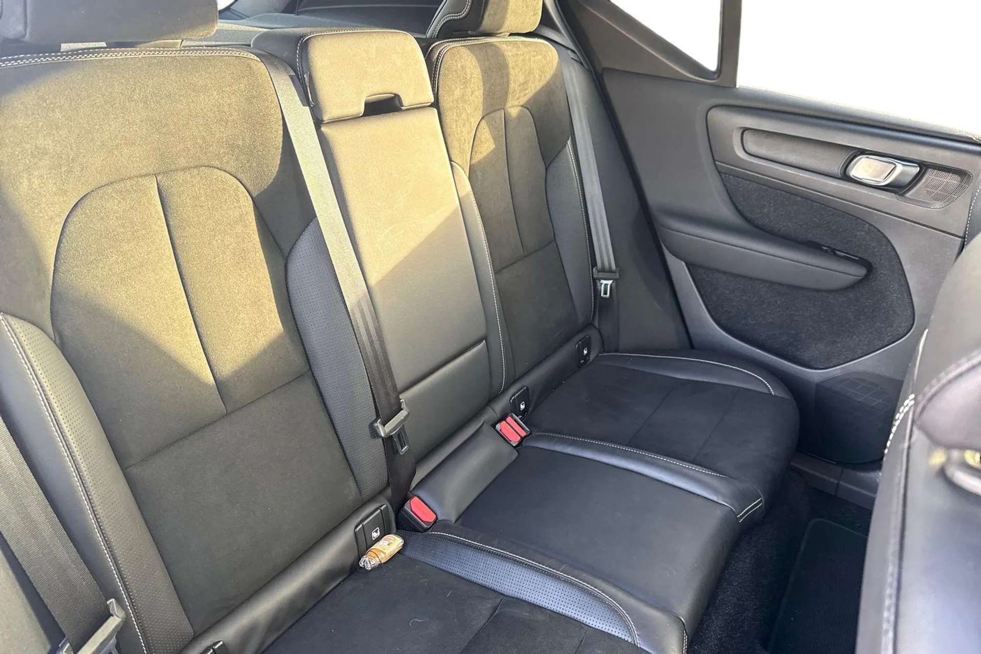 2020 VOLVO XC40 2020 VOLVO XC40