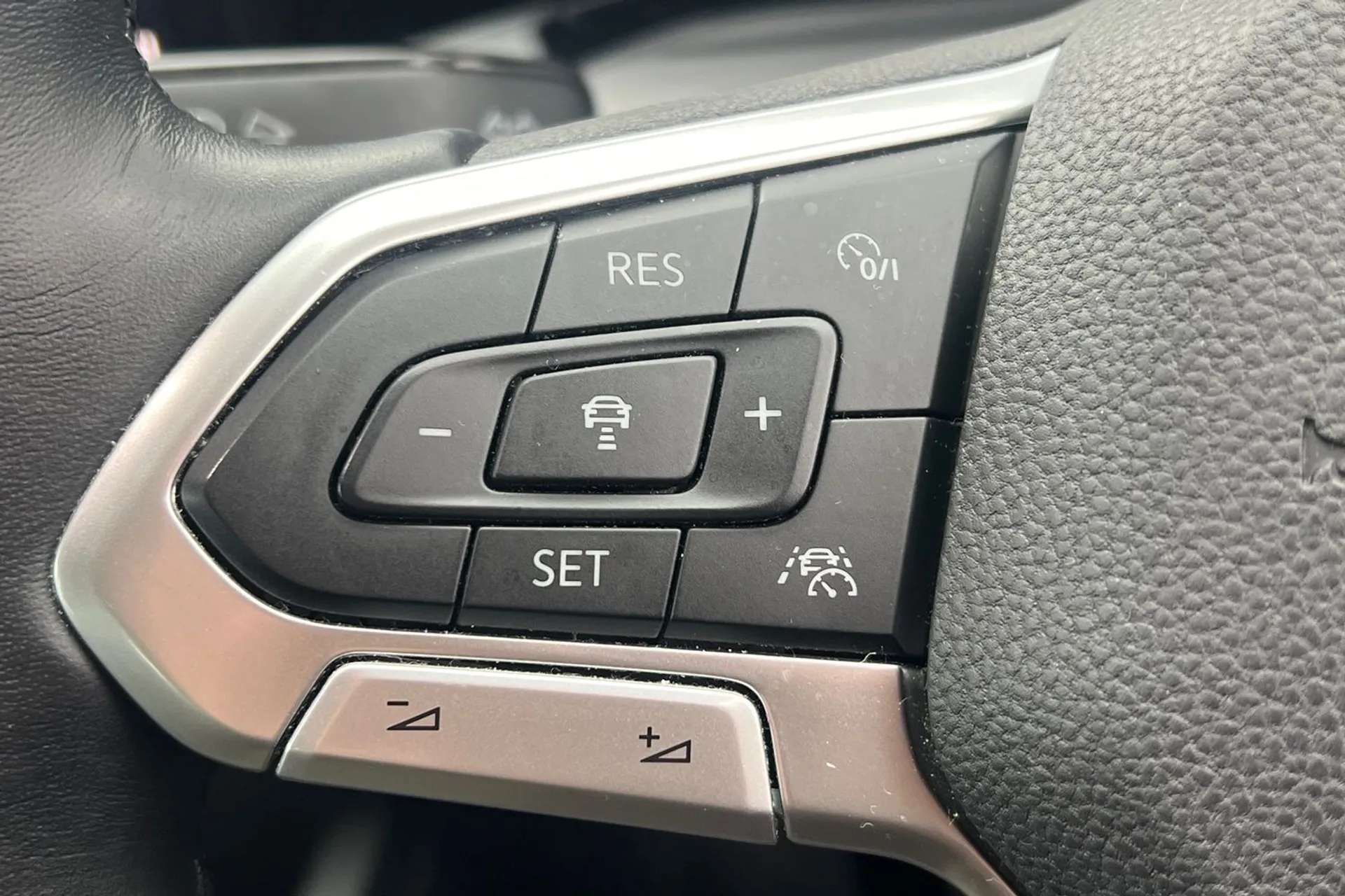 2020 VOLKSWAGEN GOLF 2020 VOLKSWAGEN GOLF