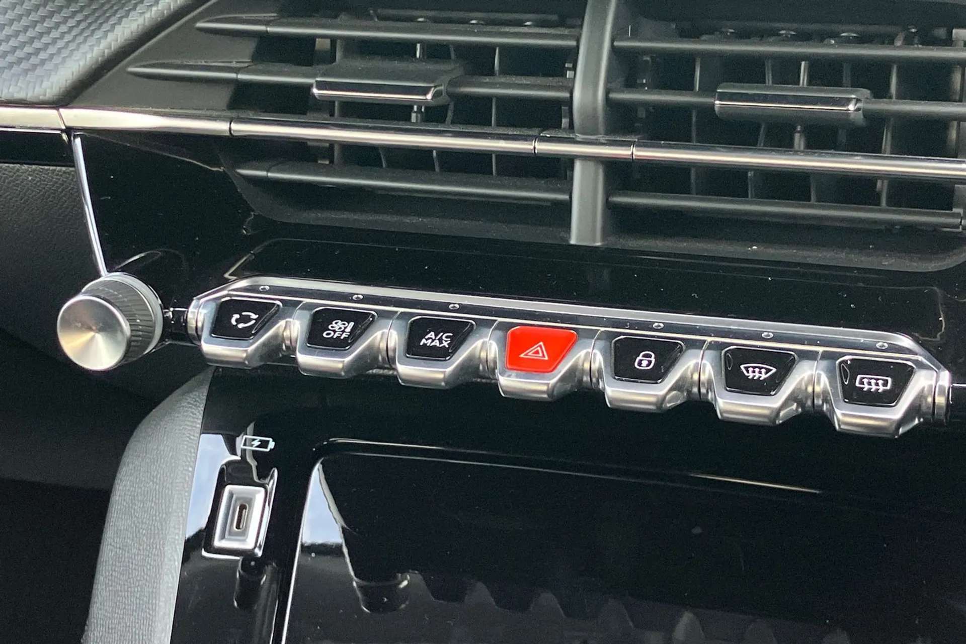 2022 PEUGEOT 2008 2022 PEUGEOT 2008